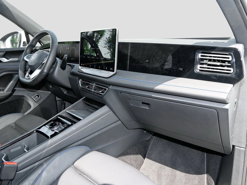 Volkswagen-Tiguan-image-7