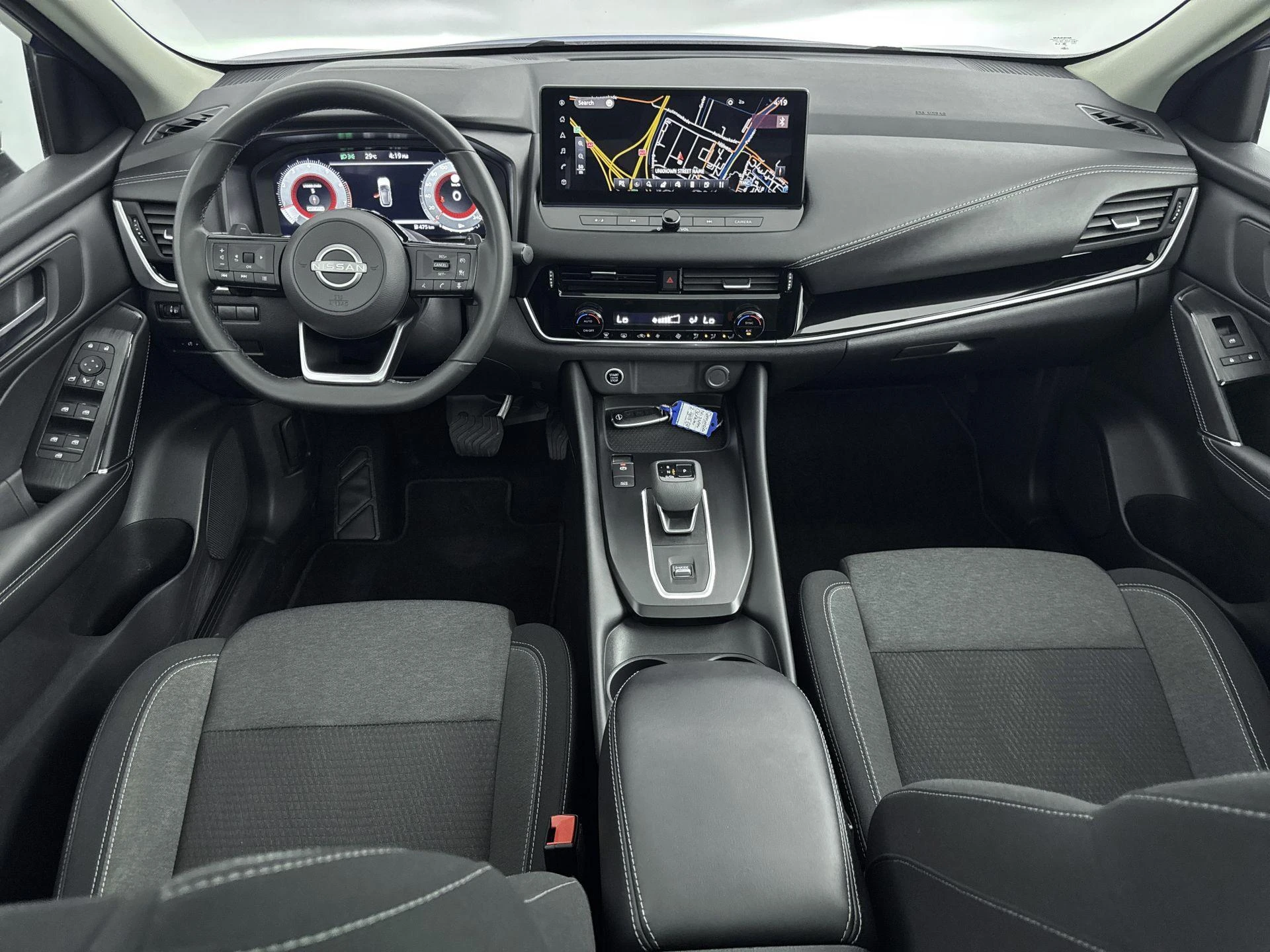 Nissan-QASHQAI-image-15