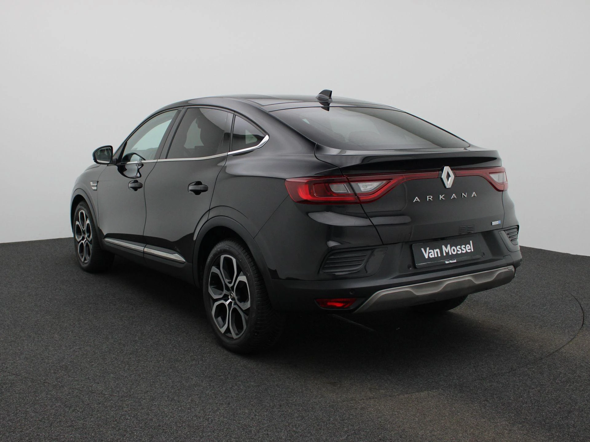 Renault-Arkana-image-1