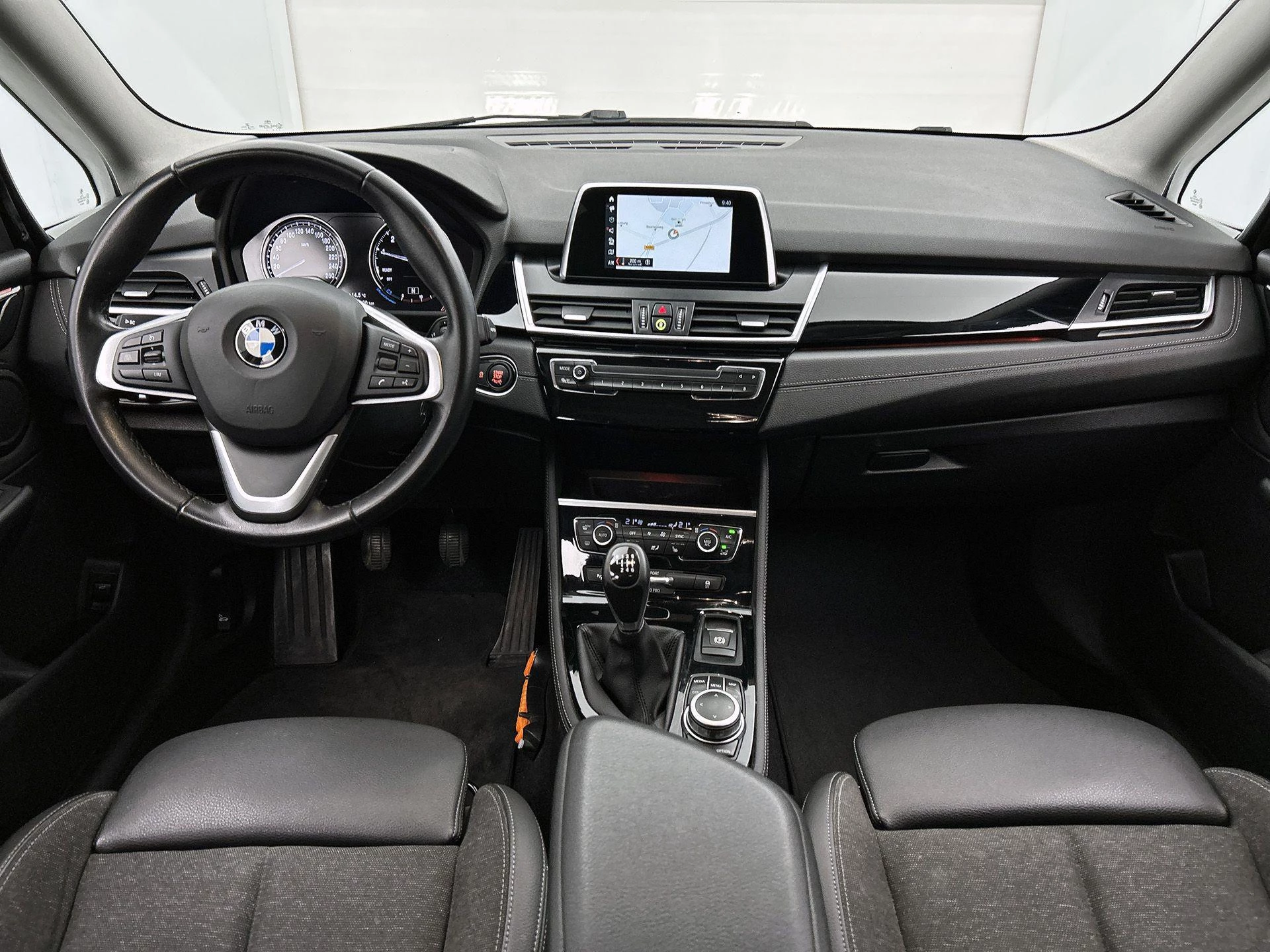 BMW-2 Serie-image-23