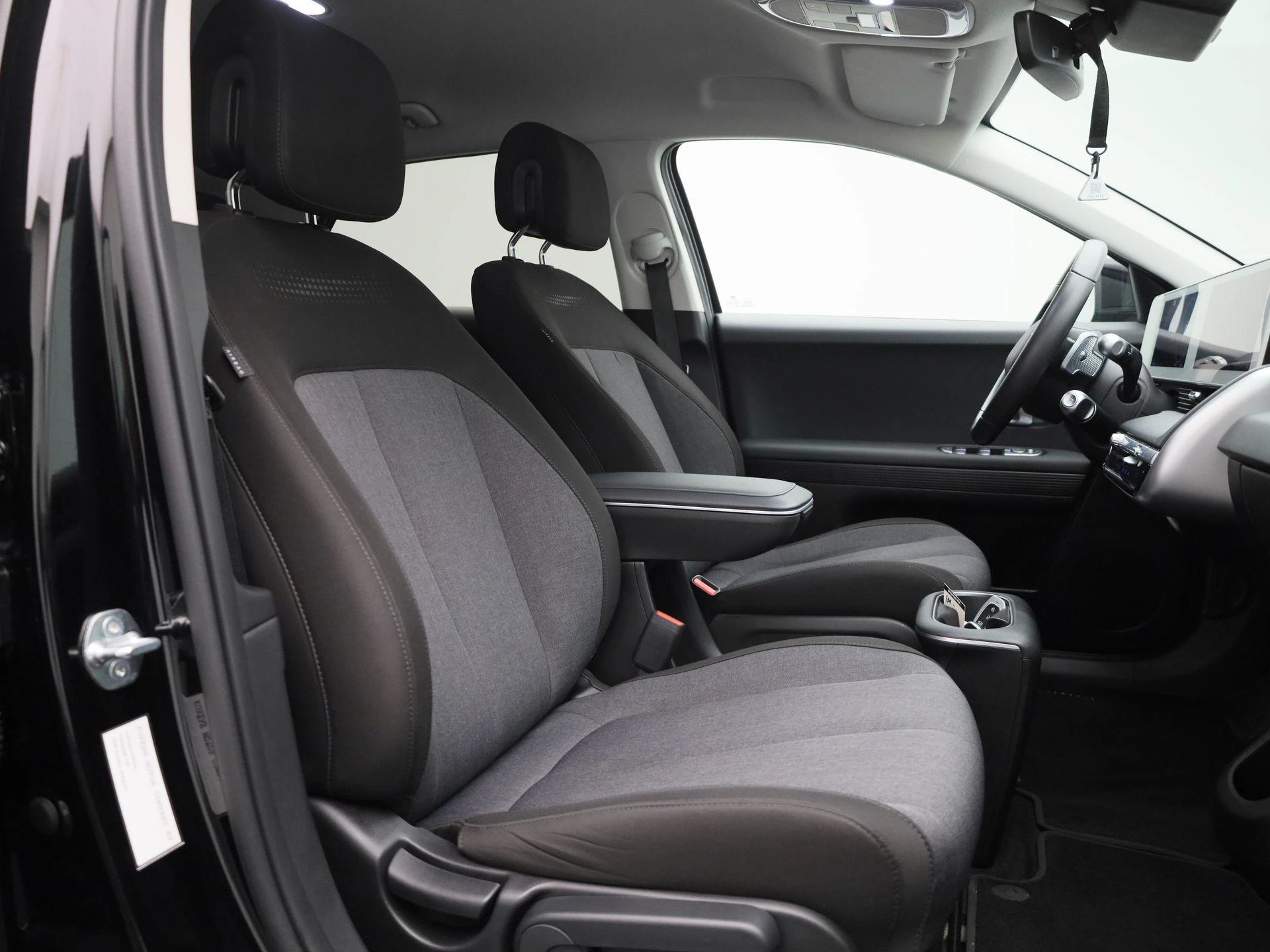Hyundai-IONIQ 5-image-36
