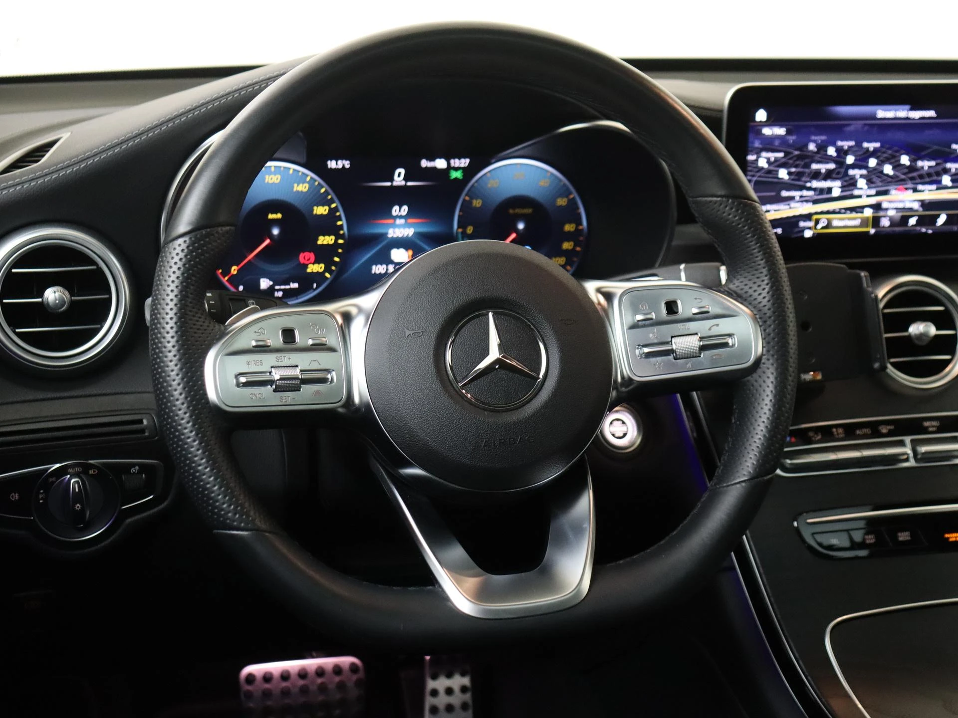 Mercedes-Benz-GLC-image-11