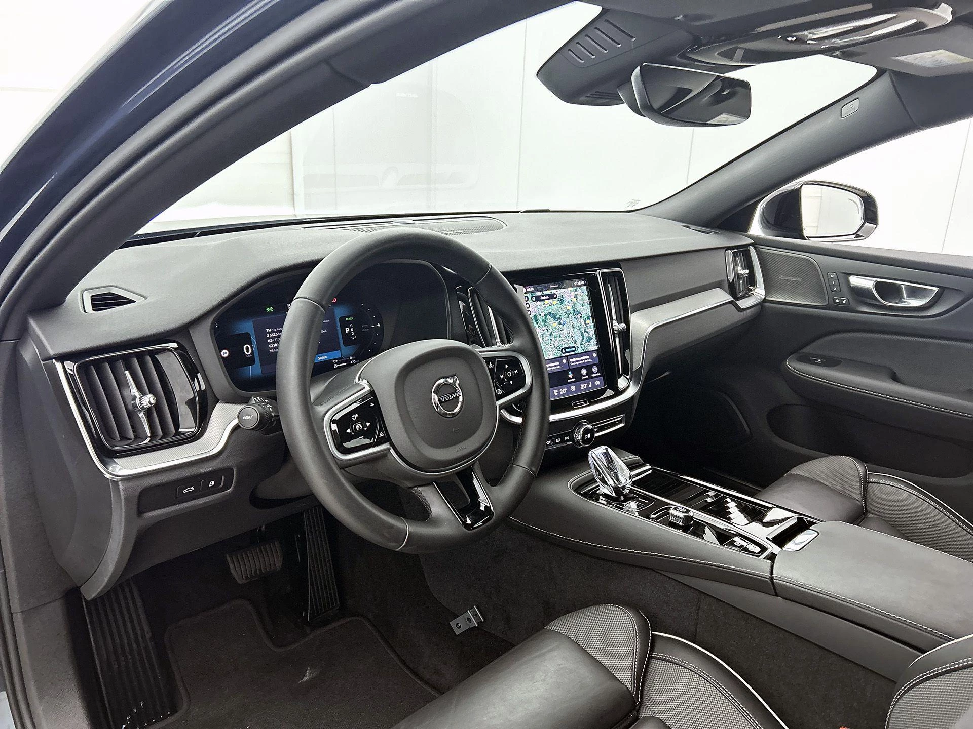 Volvo-V60-image-18