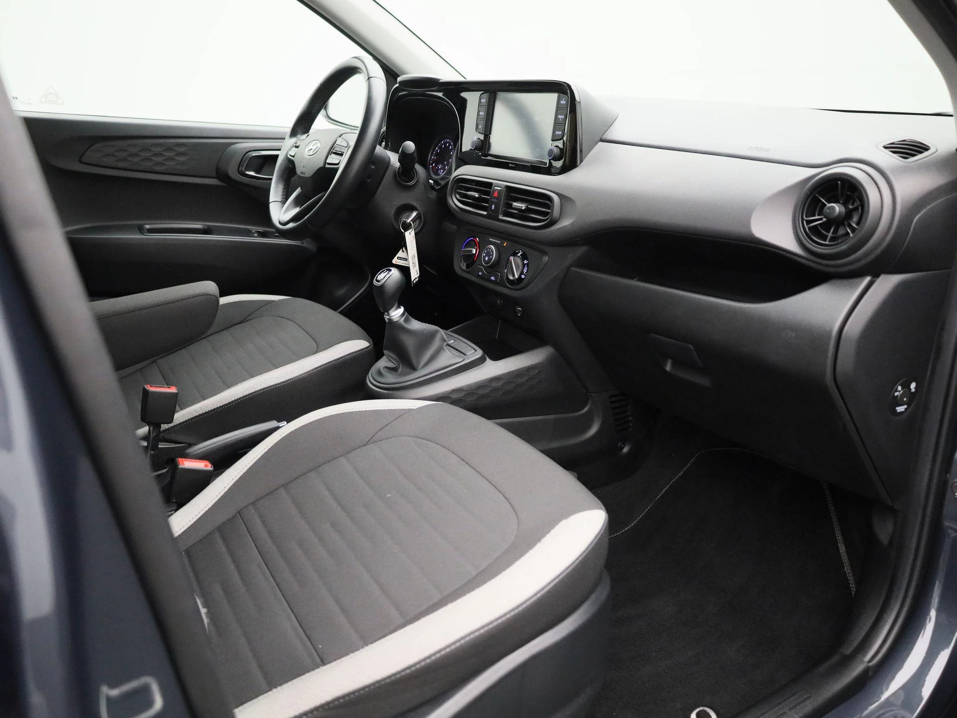 Hyundai-i10-image-31