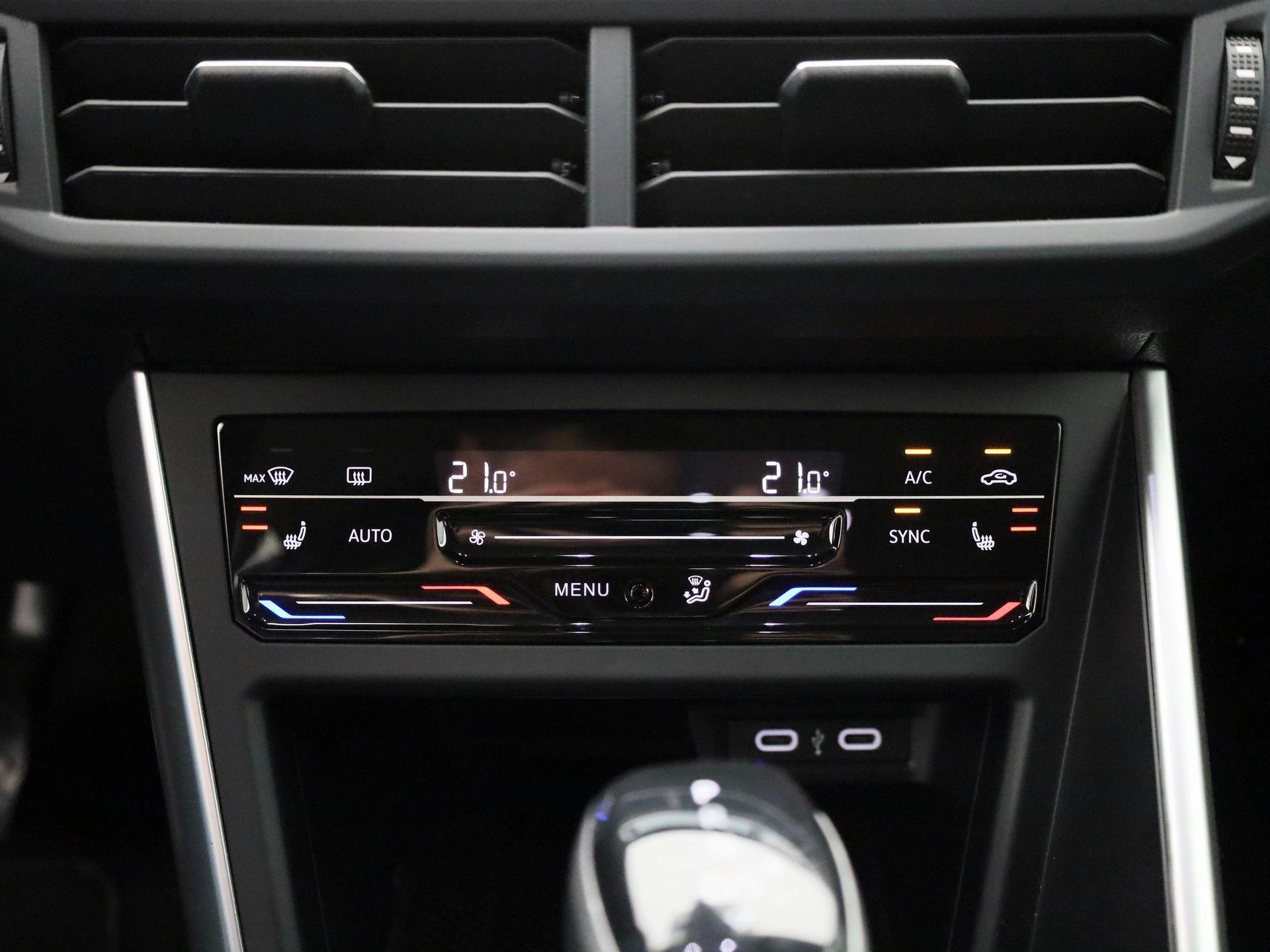 Volkswagen-Taigo-image-16