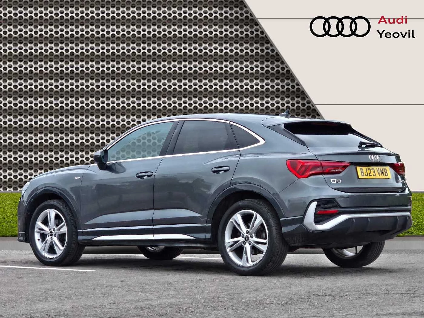 Audi-Q3-image-46