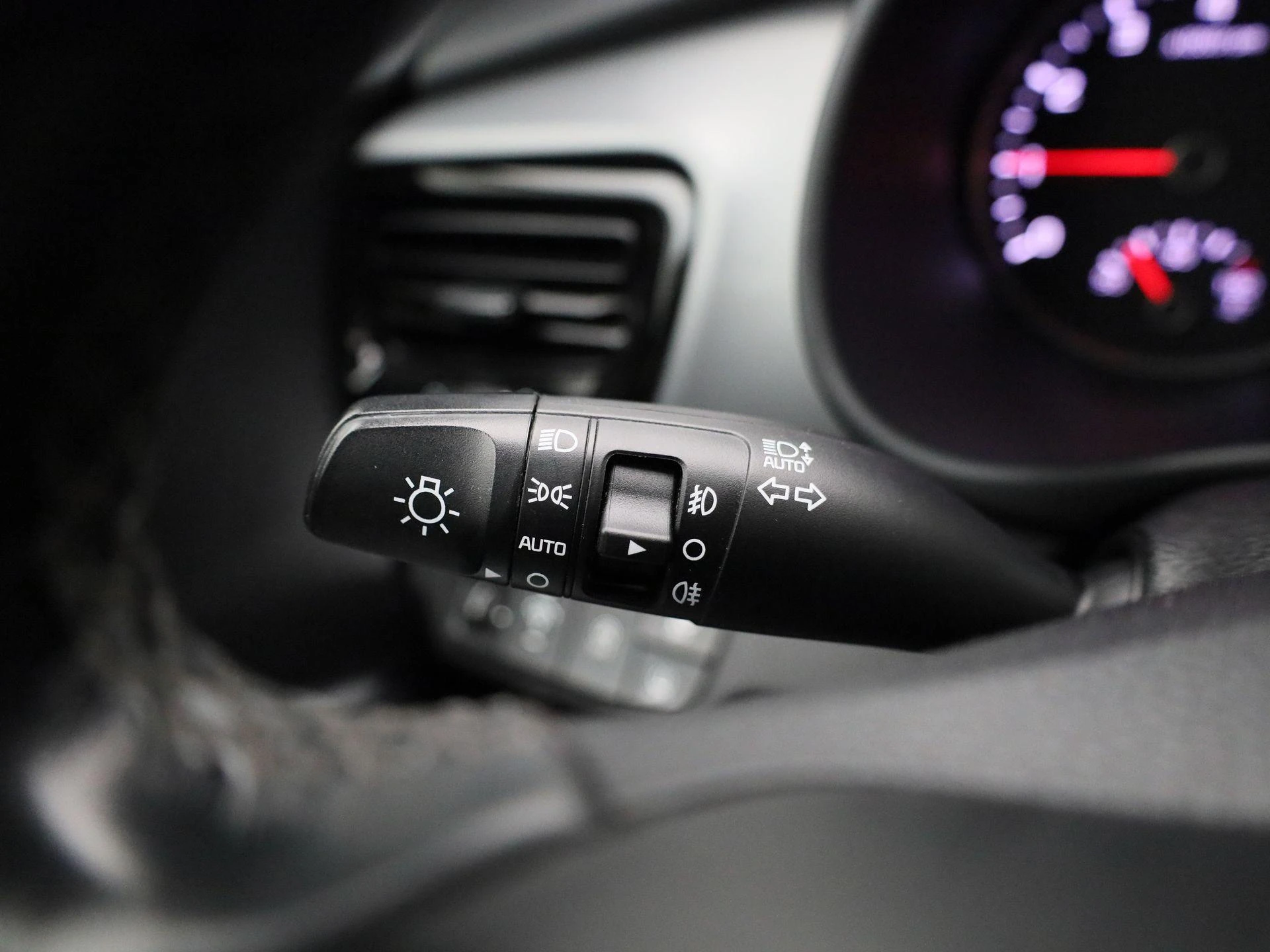 Kia-Stonic-image-20