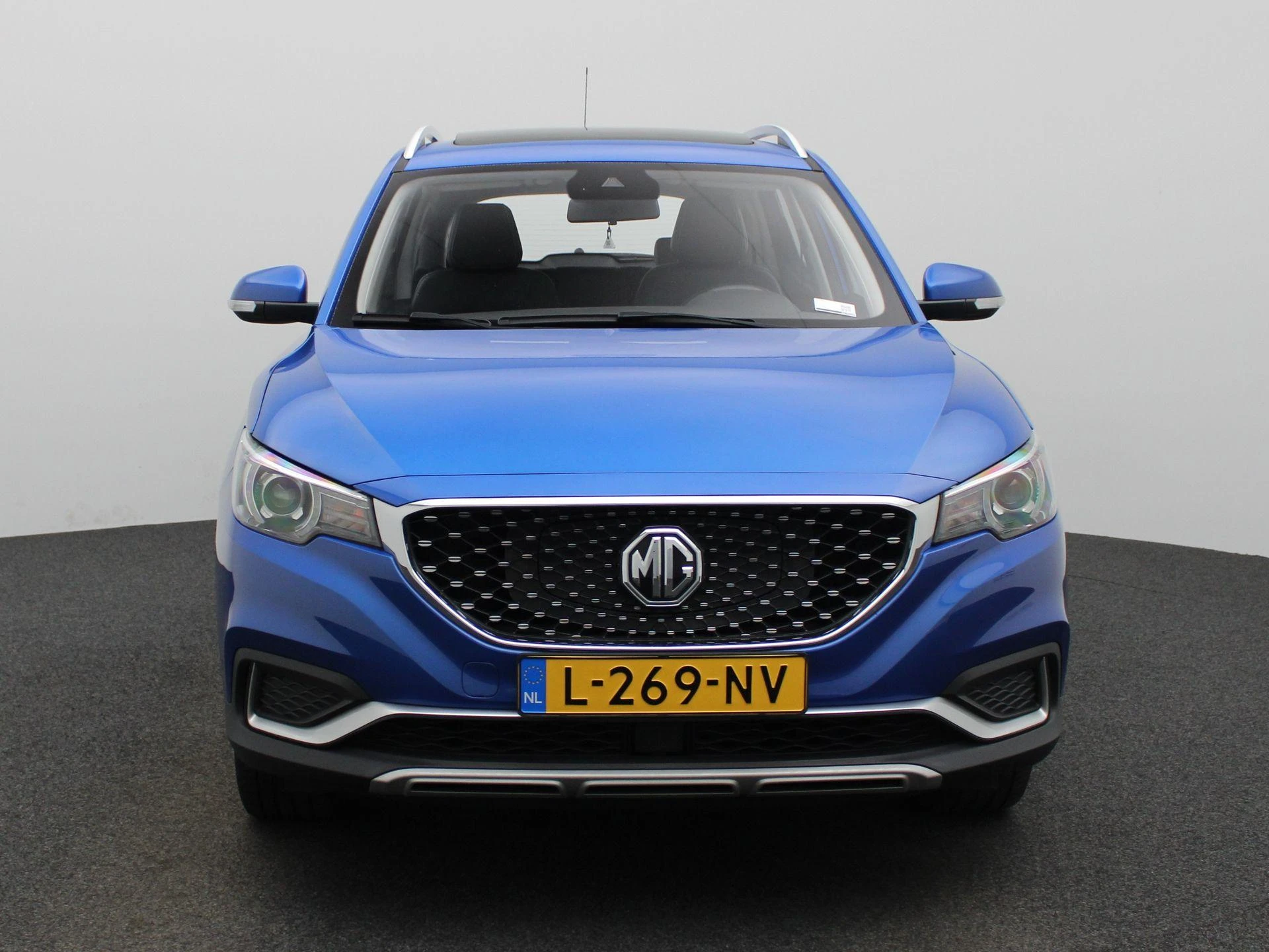 MG-ZS EV-image-2