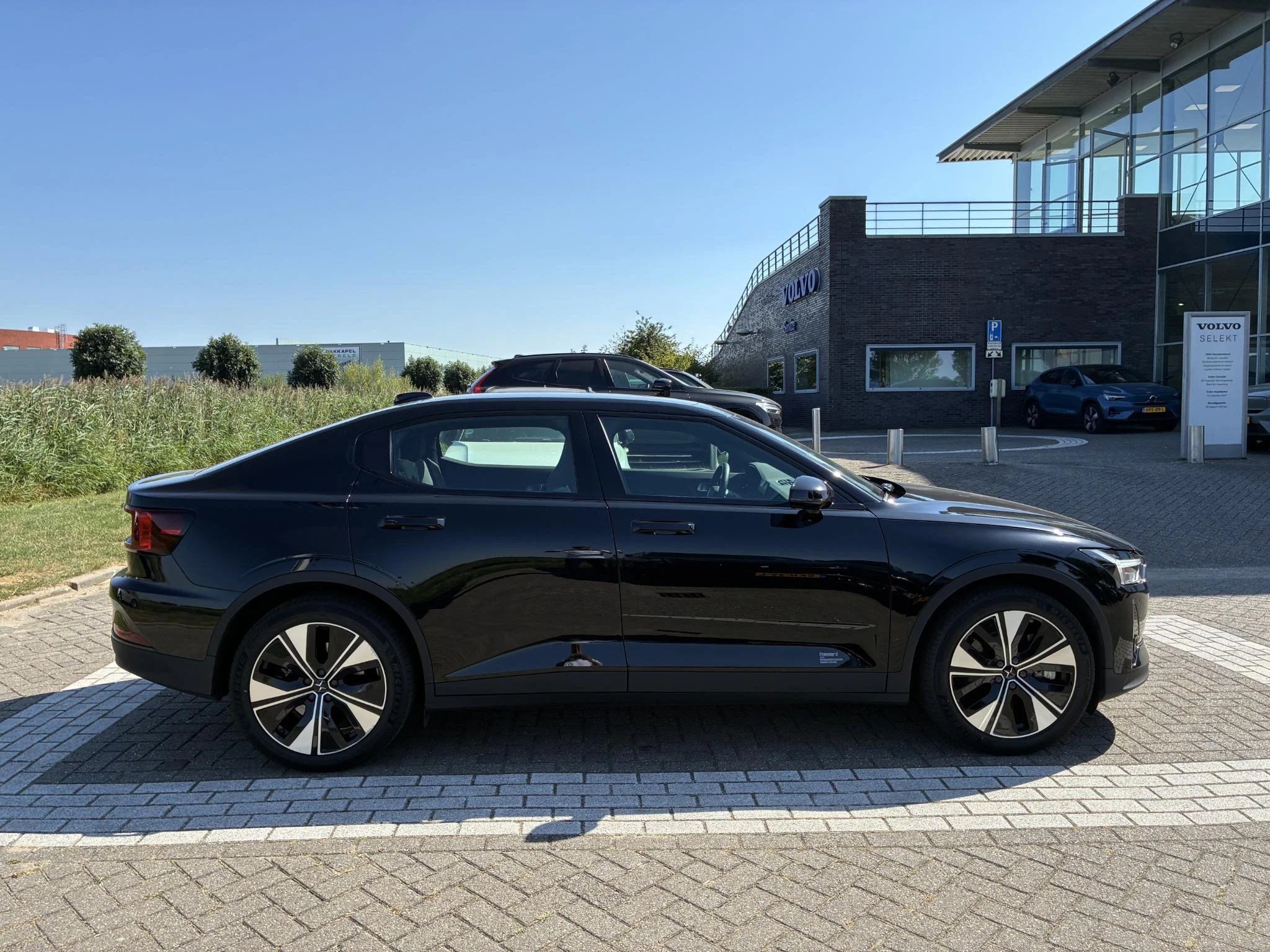 Polestar-2-image-6