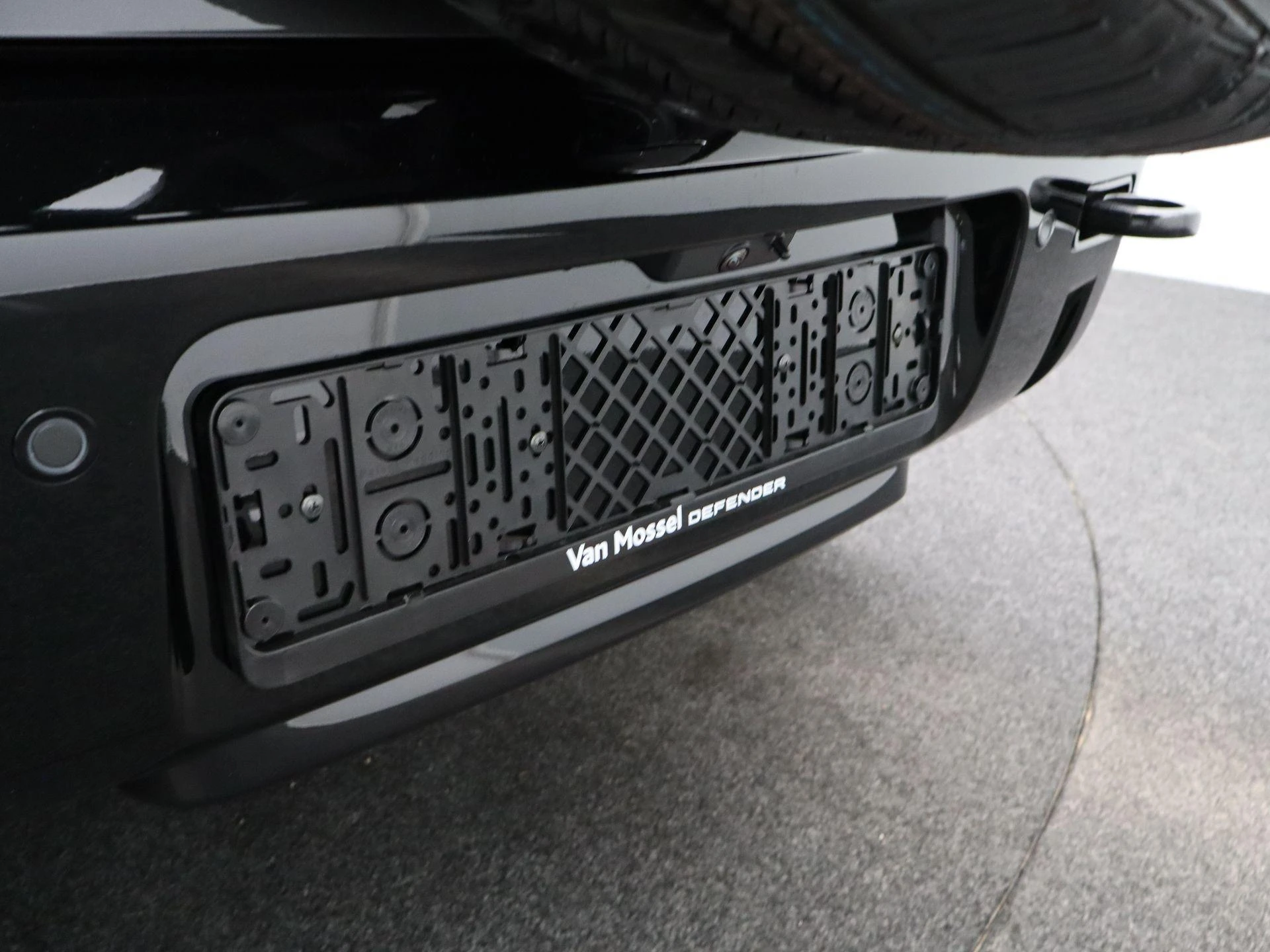 Land Rover-Defender-image-46