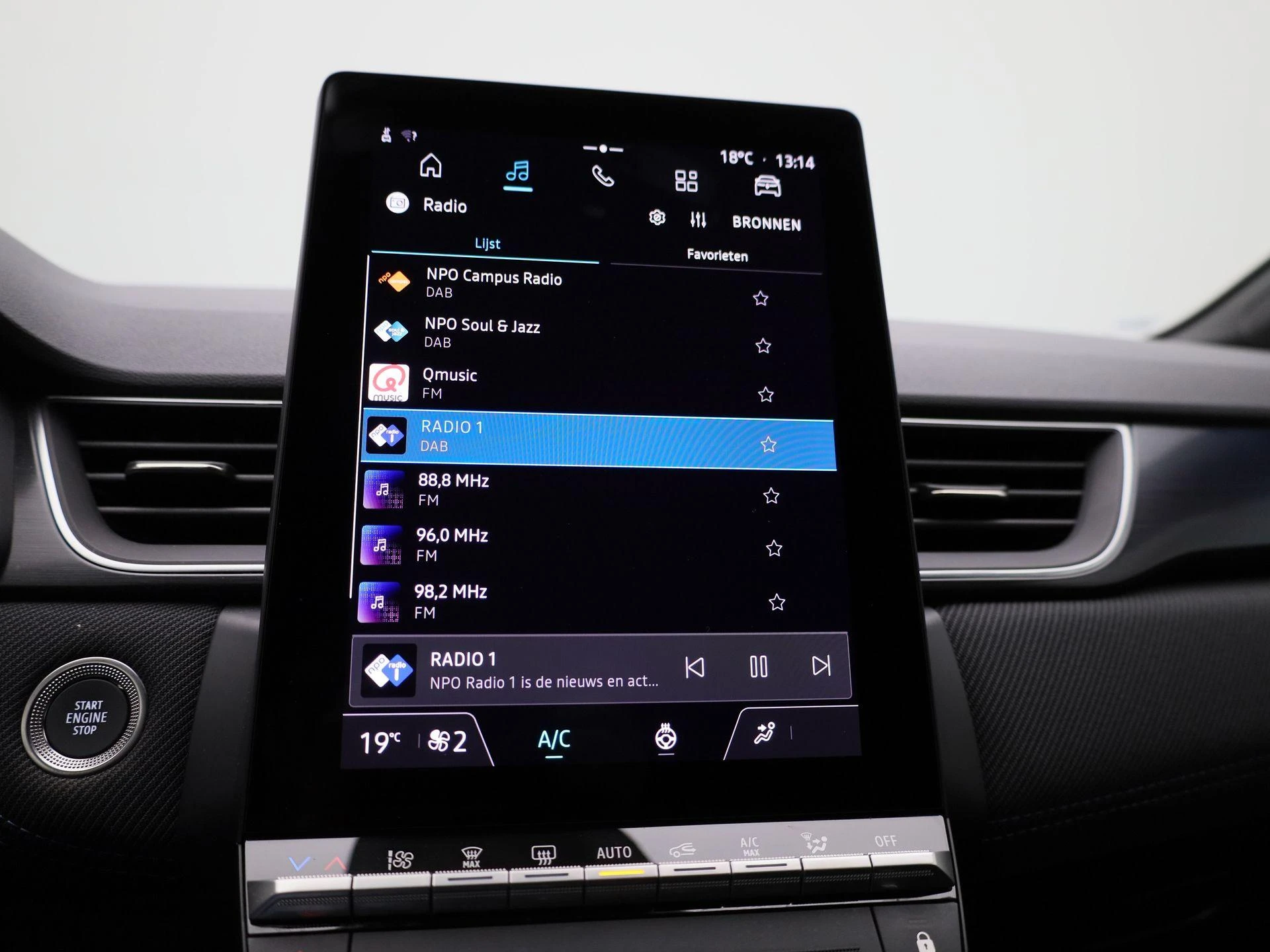 Renault-Captur-image-17