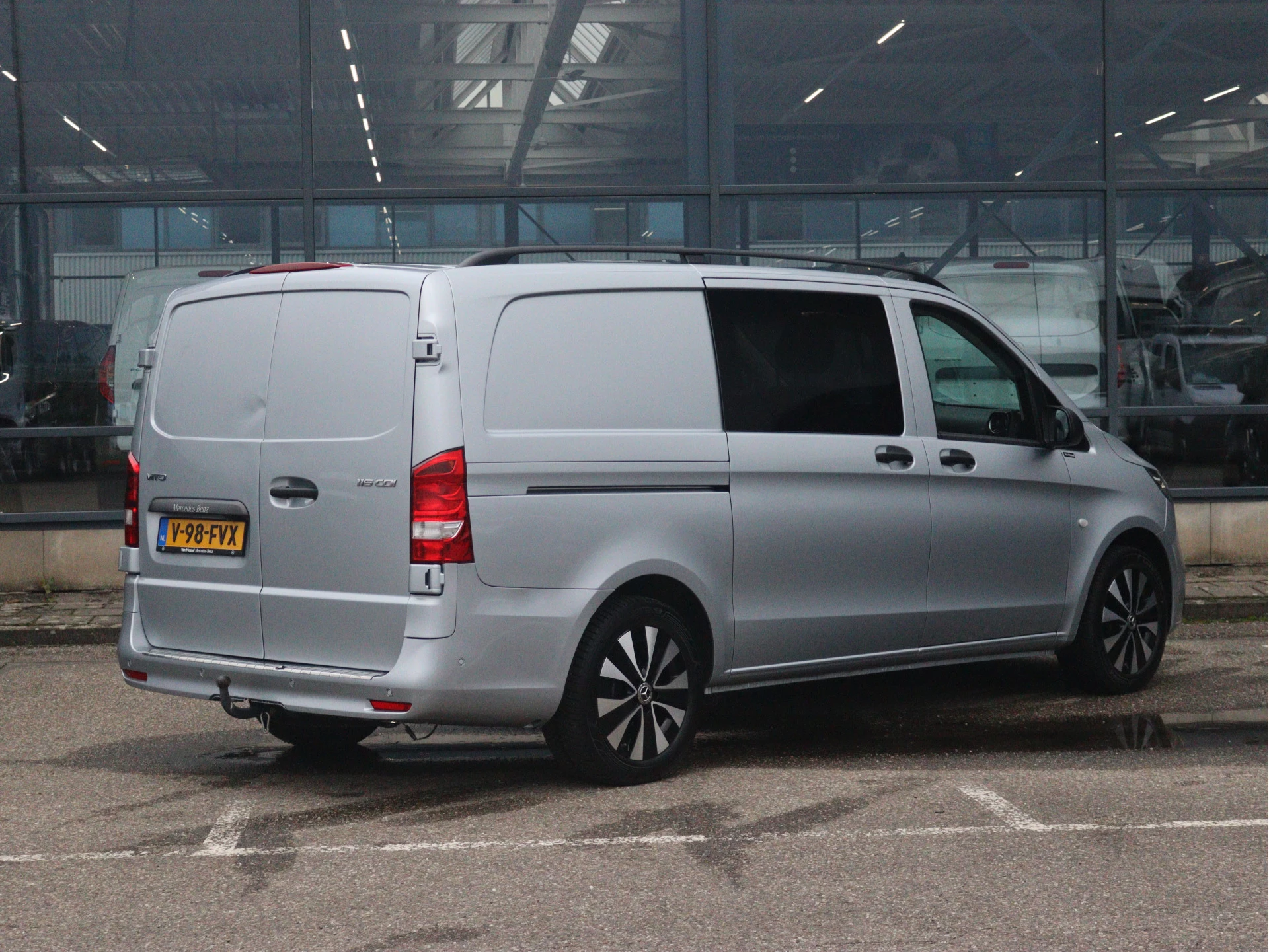 Mercedes-Benz-Vito-image-1
