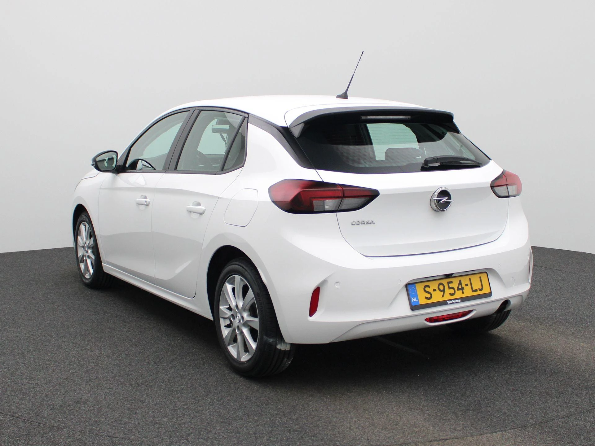Opel-Corsa-image-1