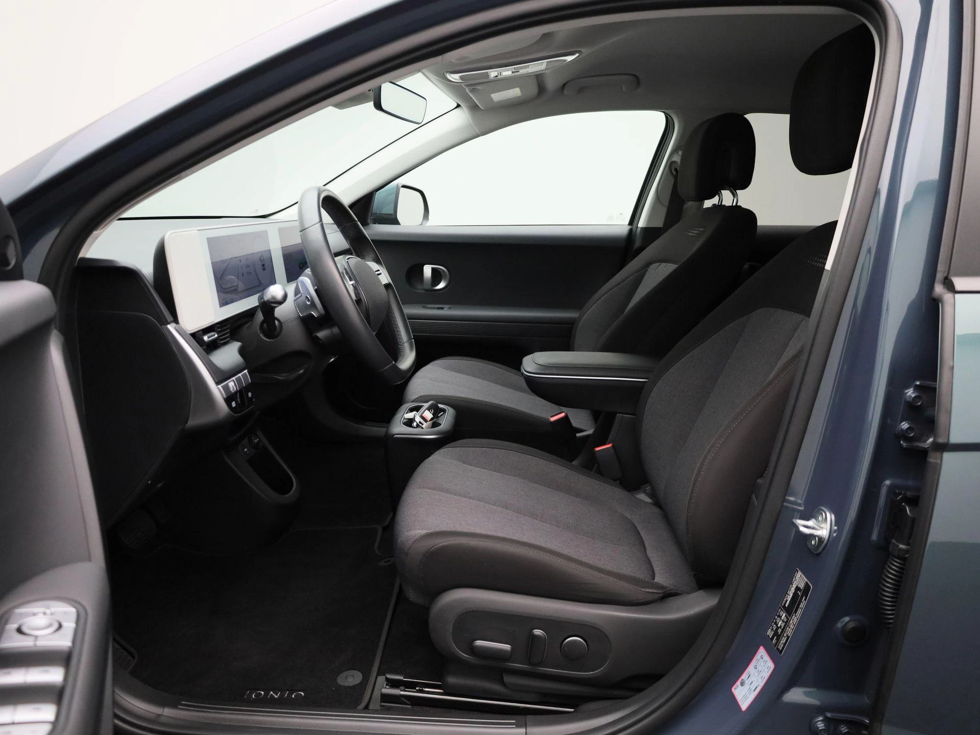 Hyundai-IONIQ 5-image-8