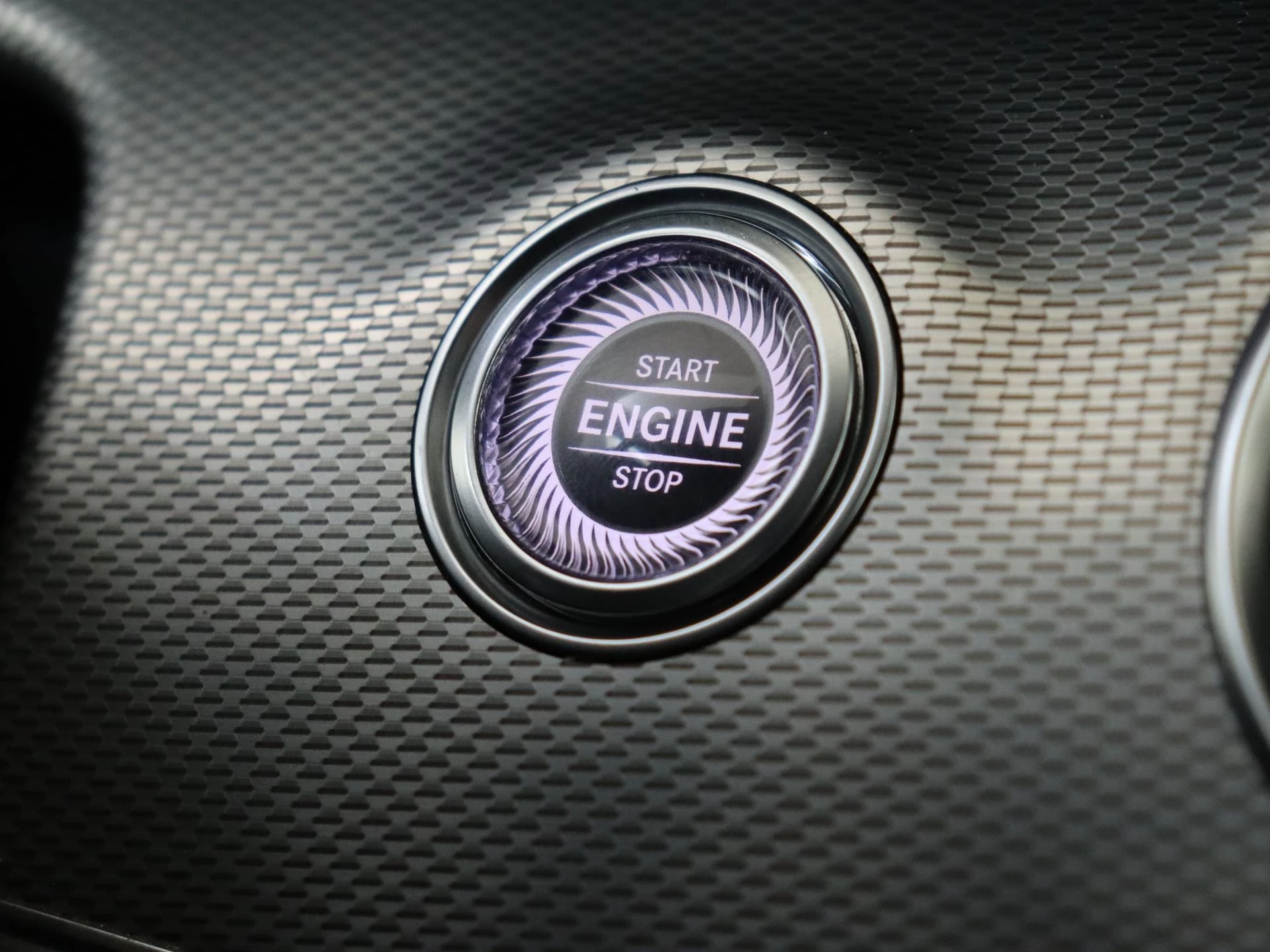 Mercedes-Benz-E-Klasse-image-21