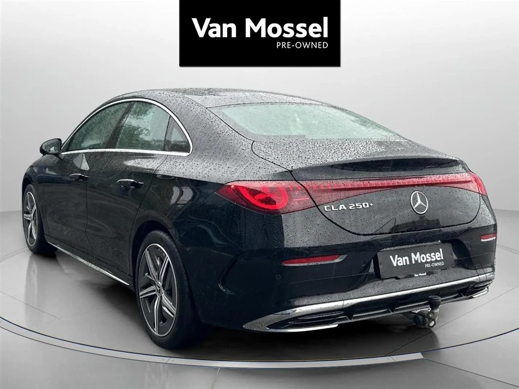 Mercedes-Benz-CLA-image-6