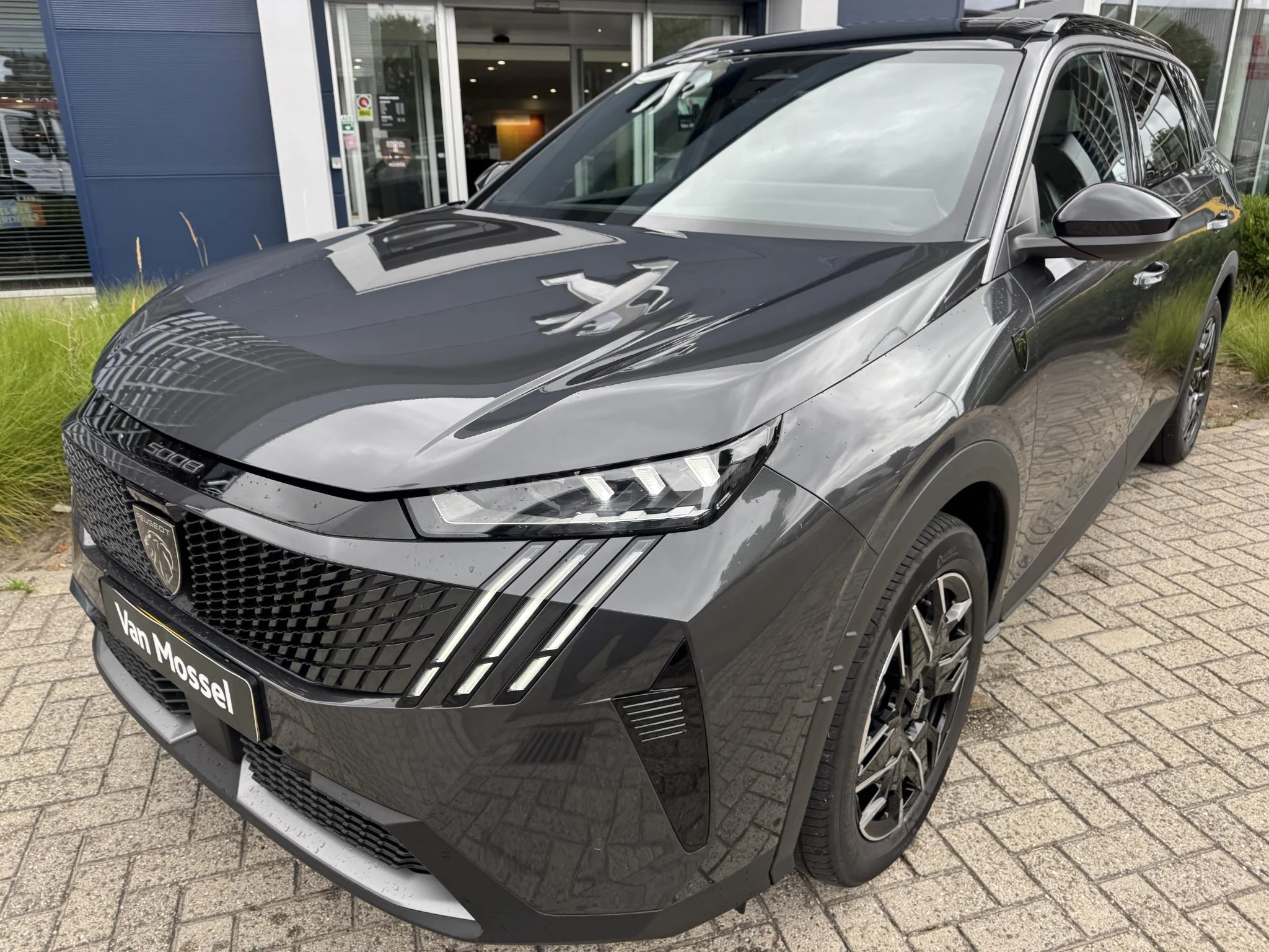 Peugeot-5008-image-8