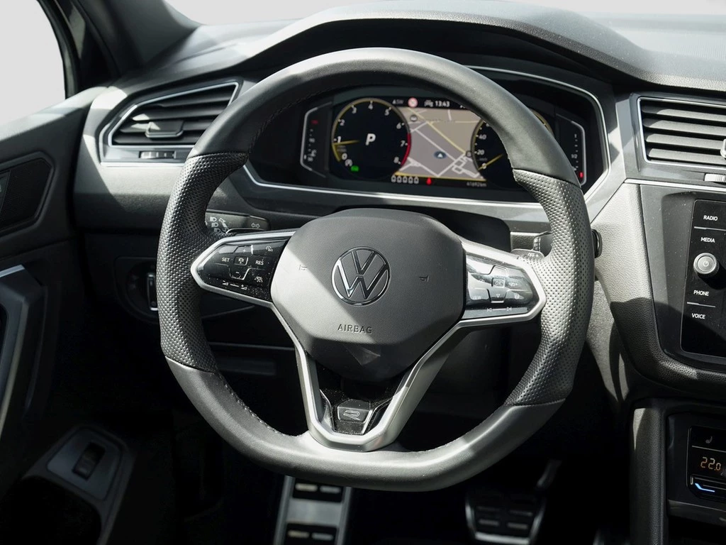 Volkswagen Tiguan Allspace TSI DSG 4Motion R-Line /Pano/AHK