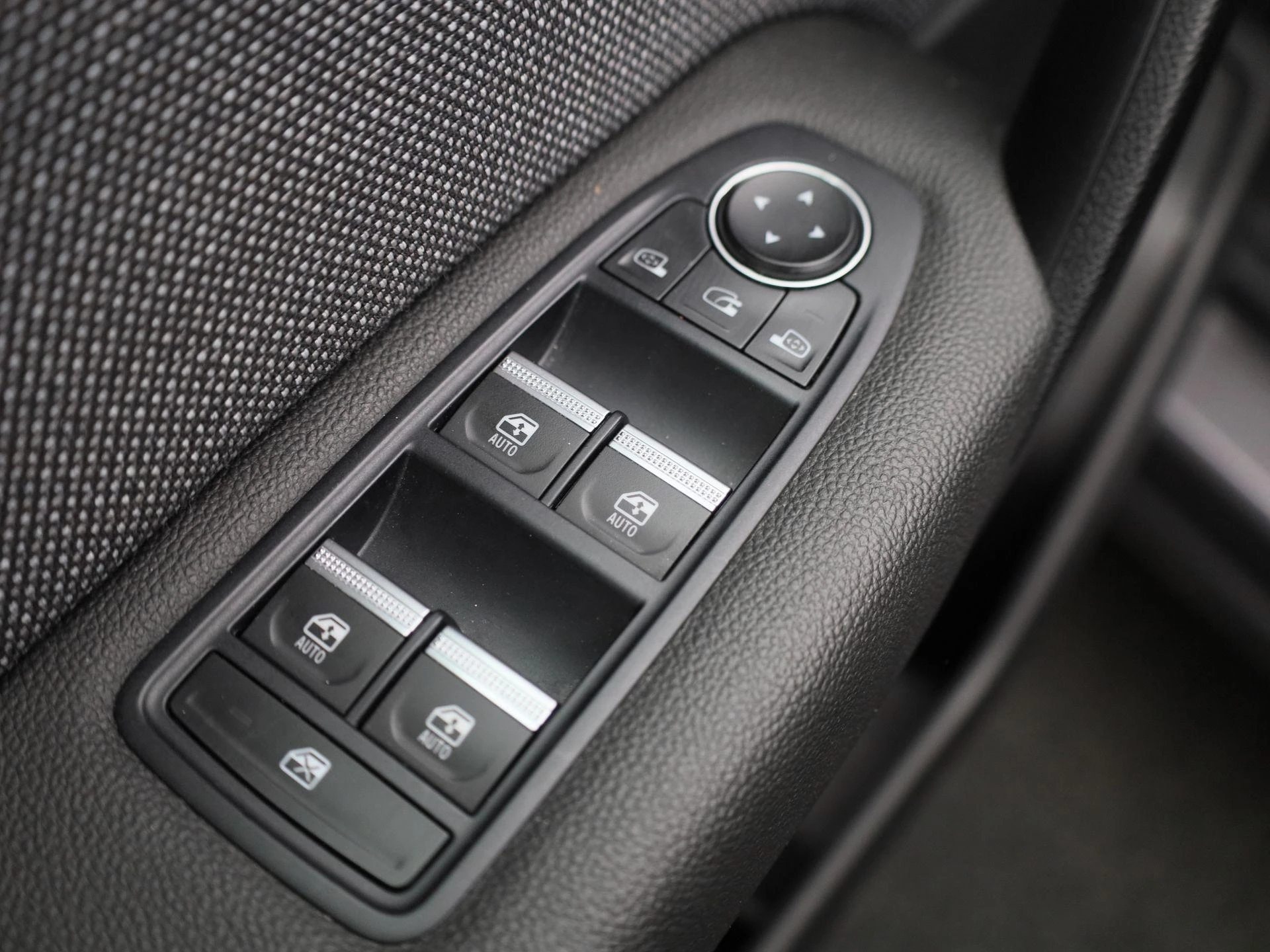 Renault-Captur-image-30