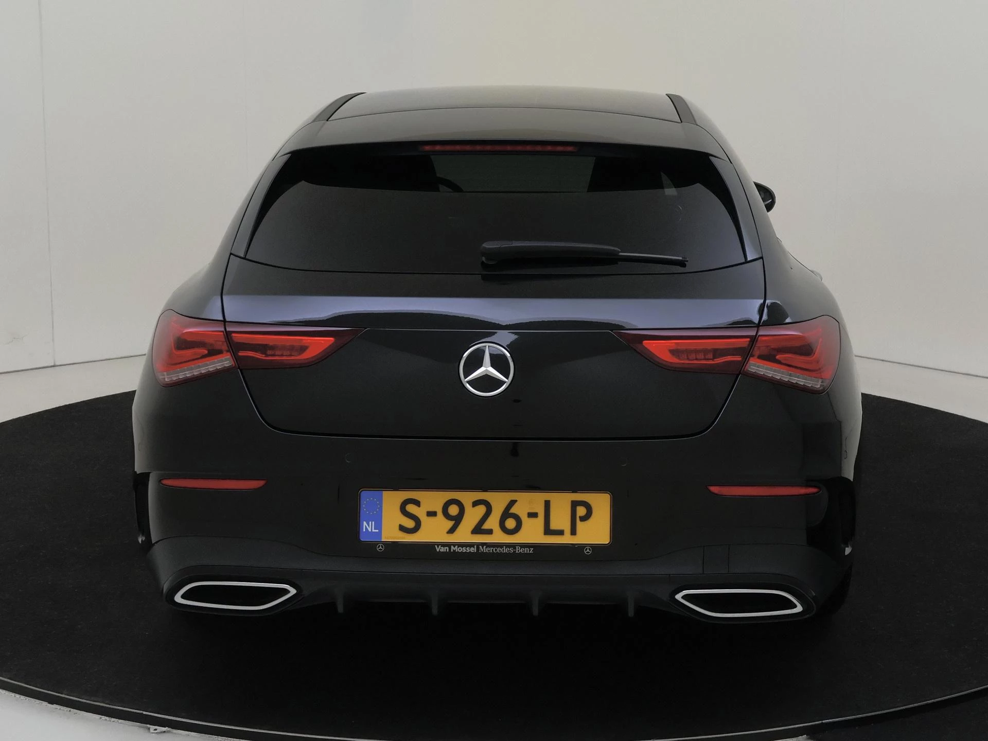 Mercedes-Benz-CLA-image-7