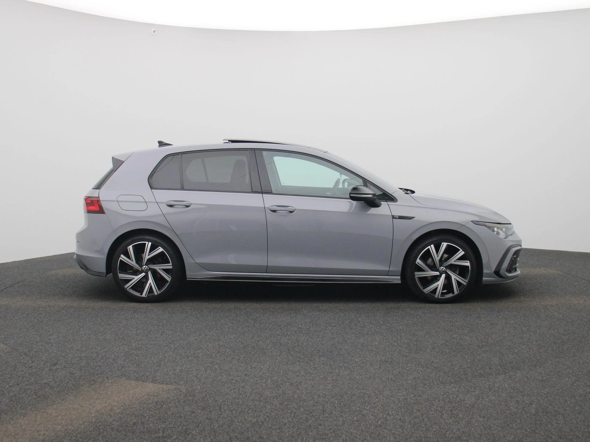 Volkswagen Golf 1.5 eTSI Aut. R-Line