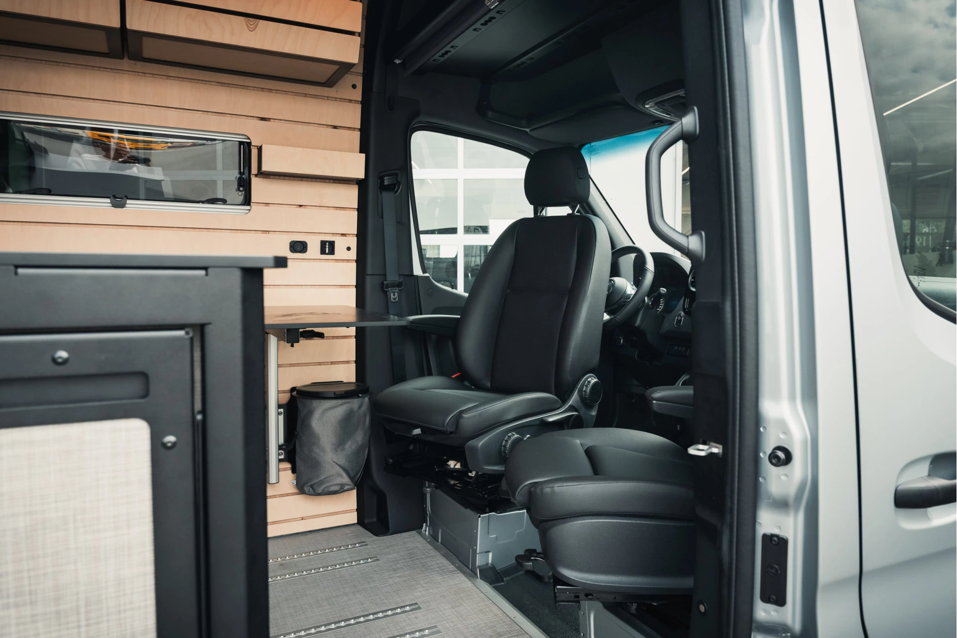 Mercedes-Benz-Sprinter-image-24