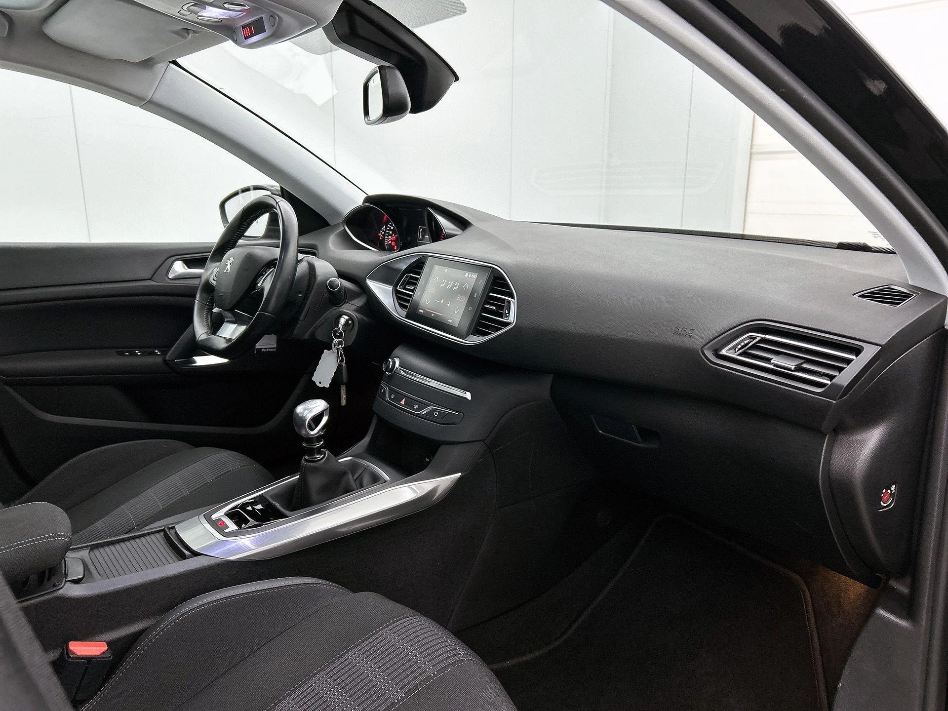 Peugeot-308-image-17