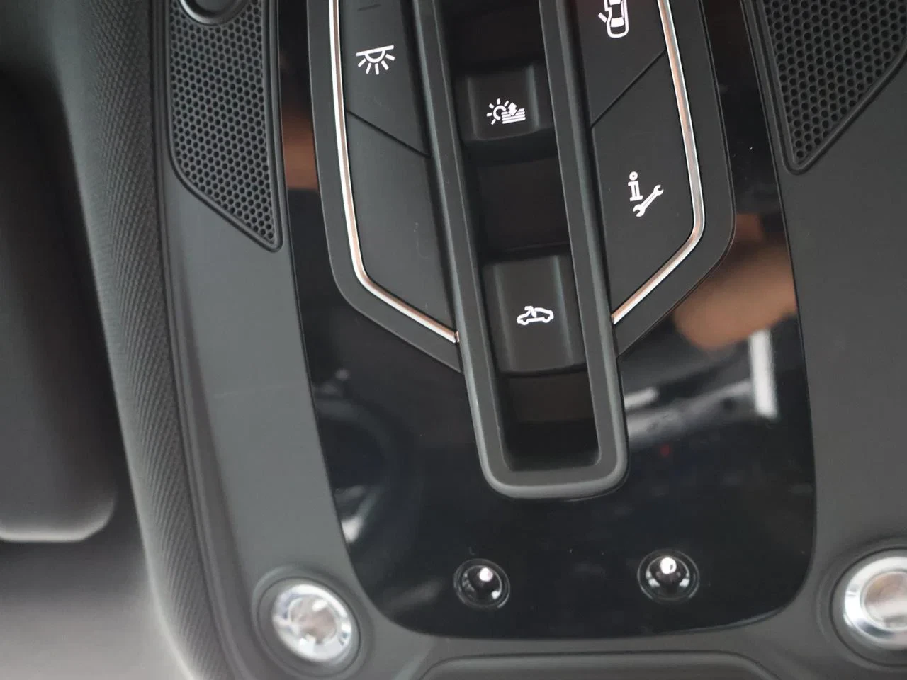 Audi-e-tron-image-29