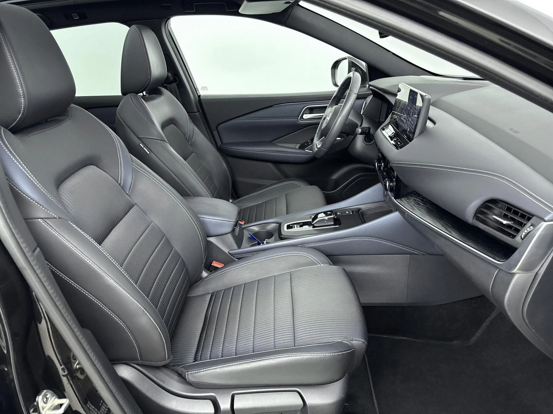 Nissan-QASHQAI-image-11