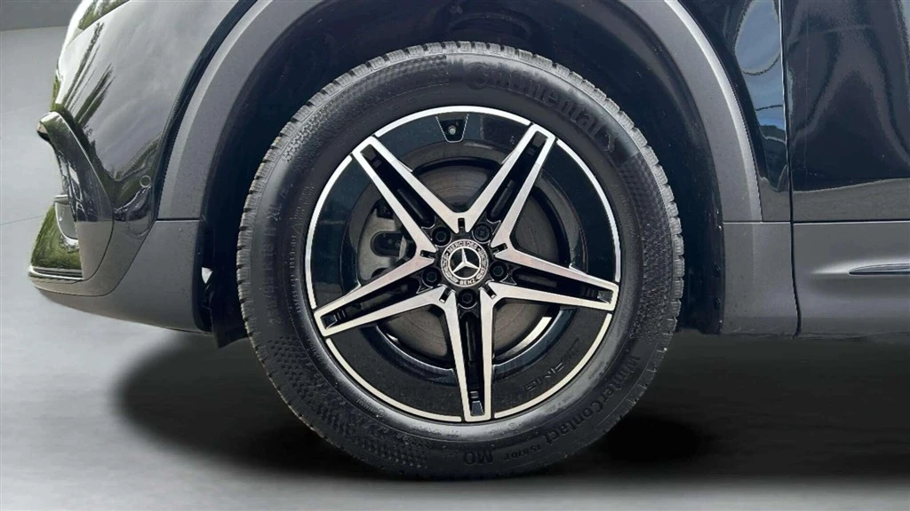 Mercedes-Benz-EQB-image-8