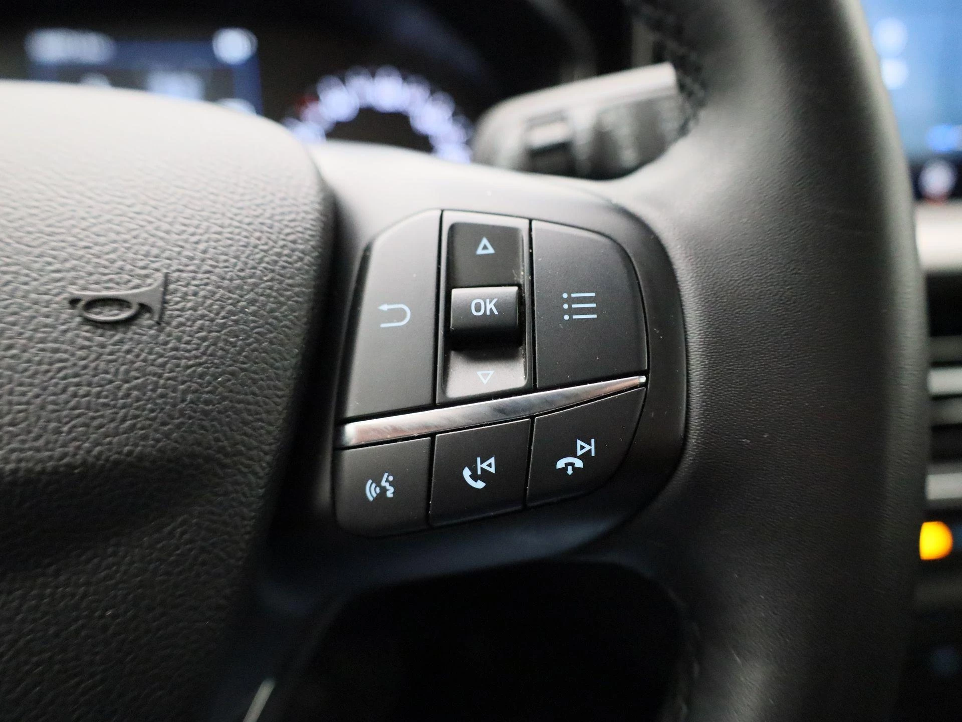 Ford Focus Wagon 1.0 EcoBoost Hybrid Titanium