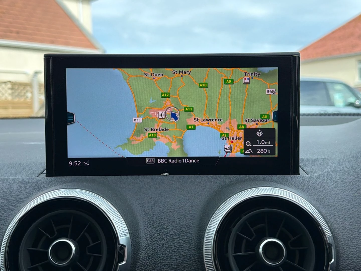 Audi Q2, image 12
