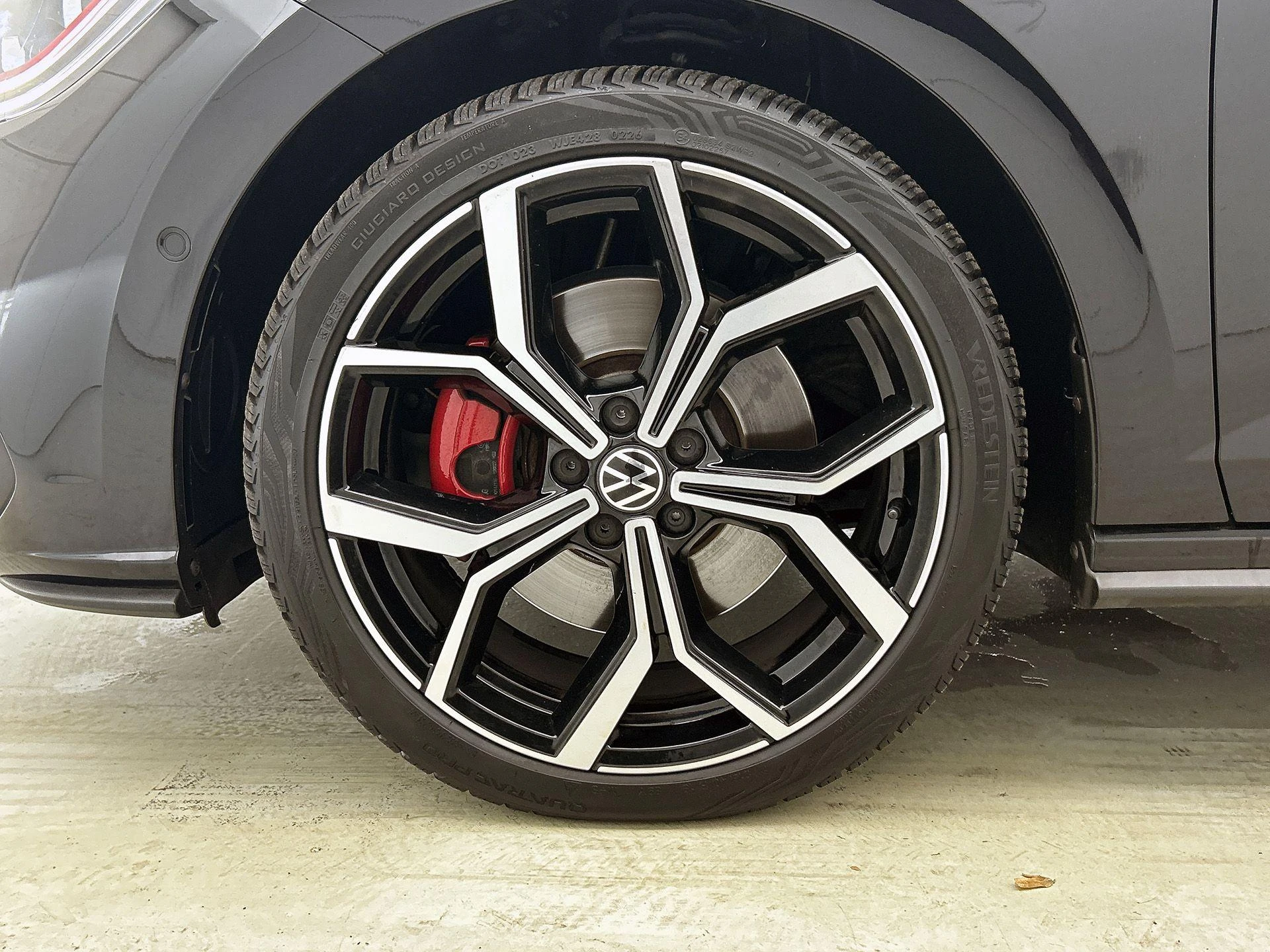 Volkswagen-Polo-image-41