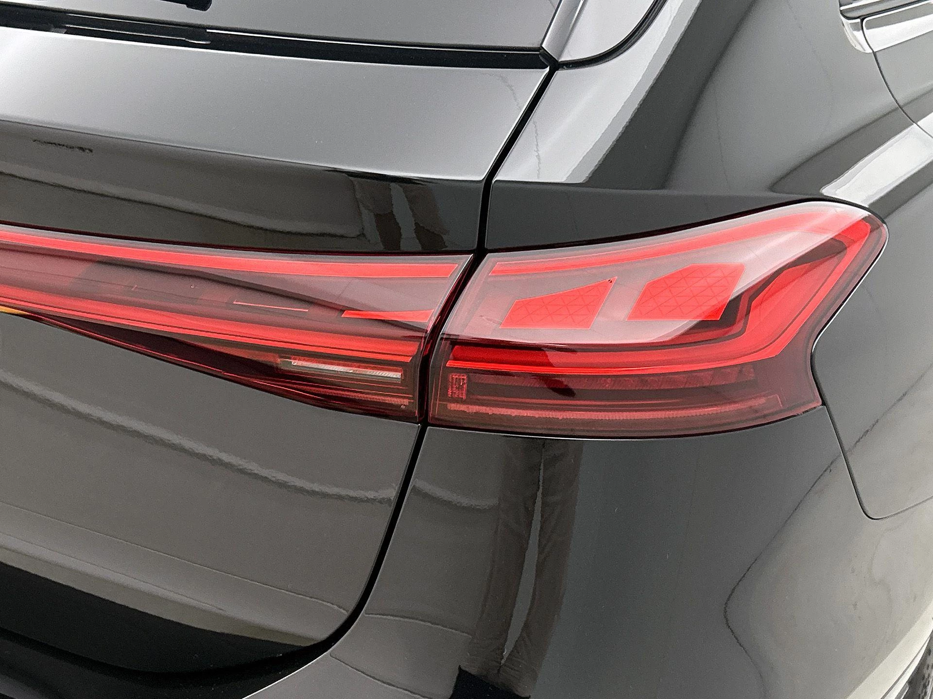 Audi-A6 Avant e-tron-image-25