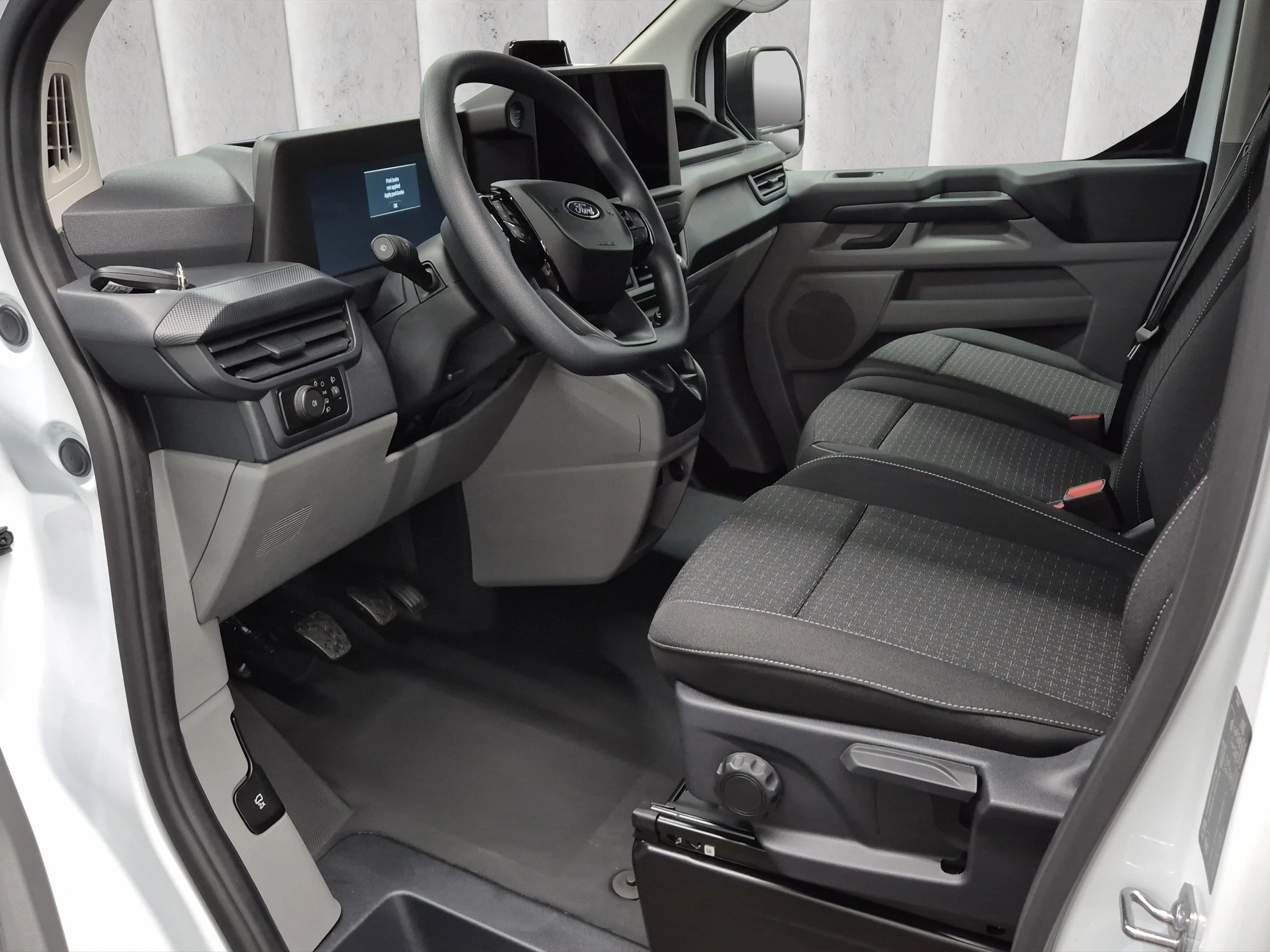 Ford-Transit Custom-image-9