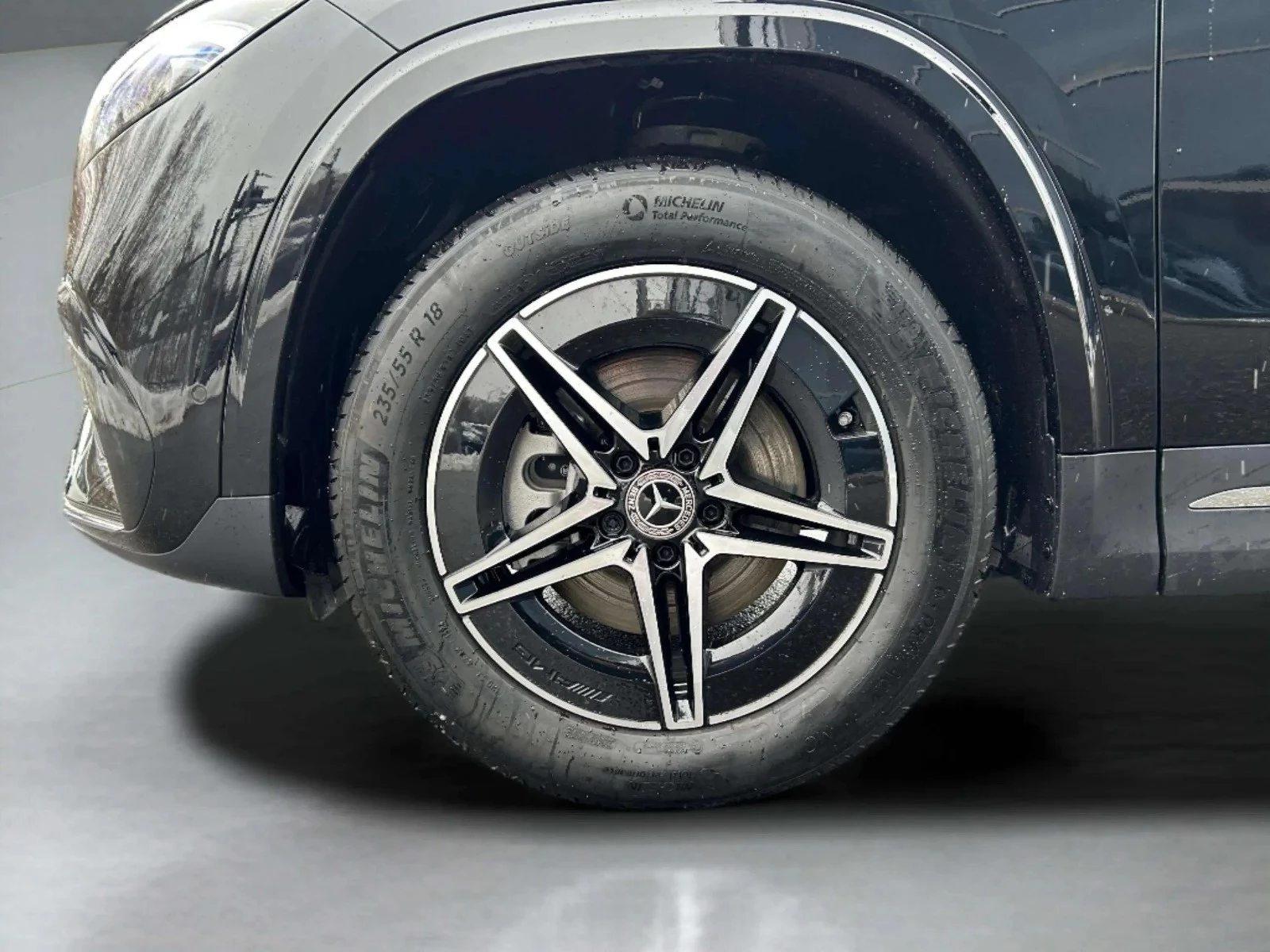 Mercedes-Benz-EQA-image-8