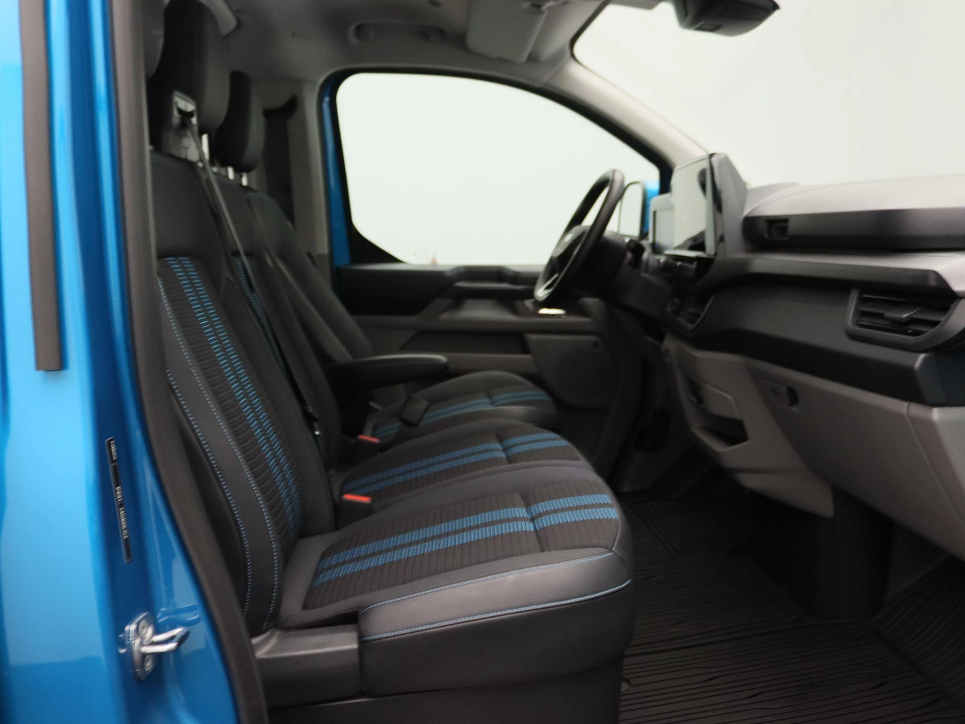Ford-Transit Custom-image-26