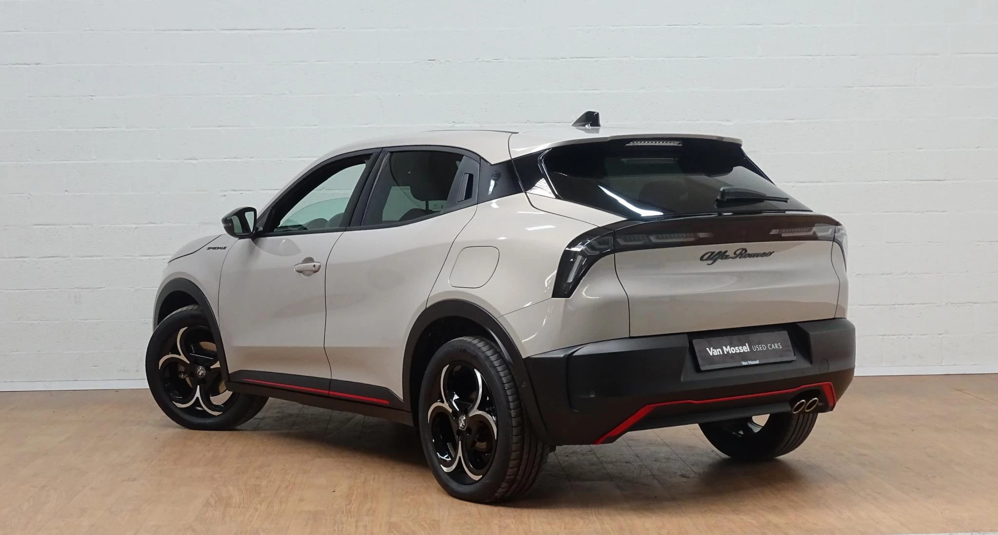 Alfa Romeo Junior 1.2 Hybrid 145 eDCT6 Ibrida Speciale