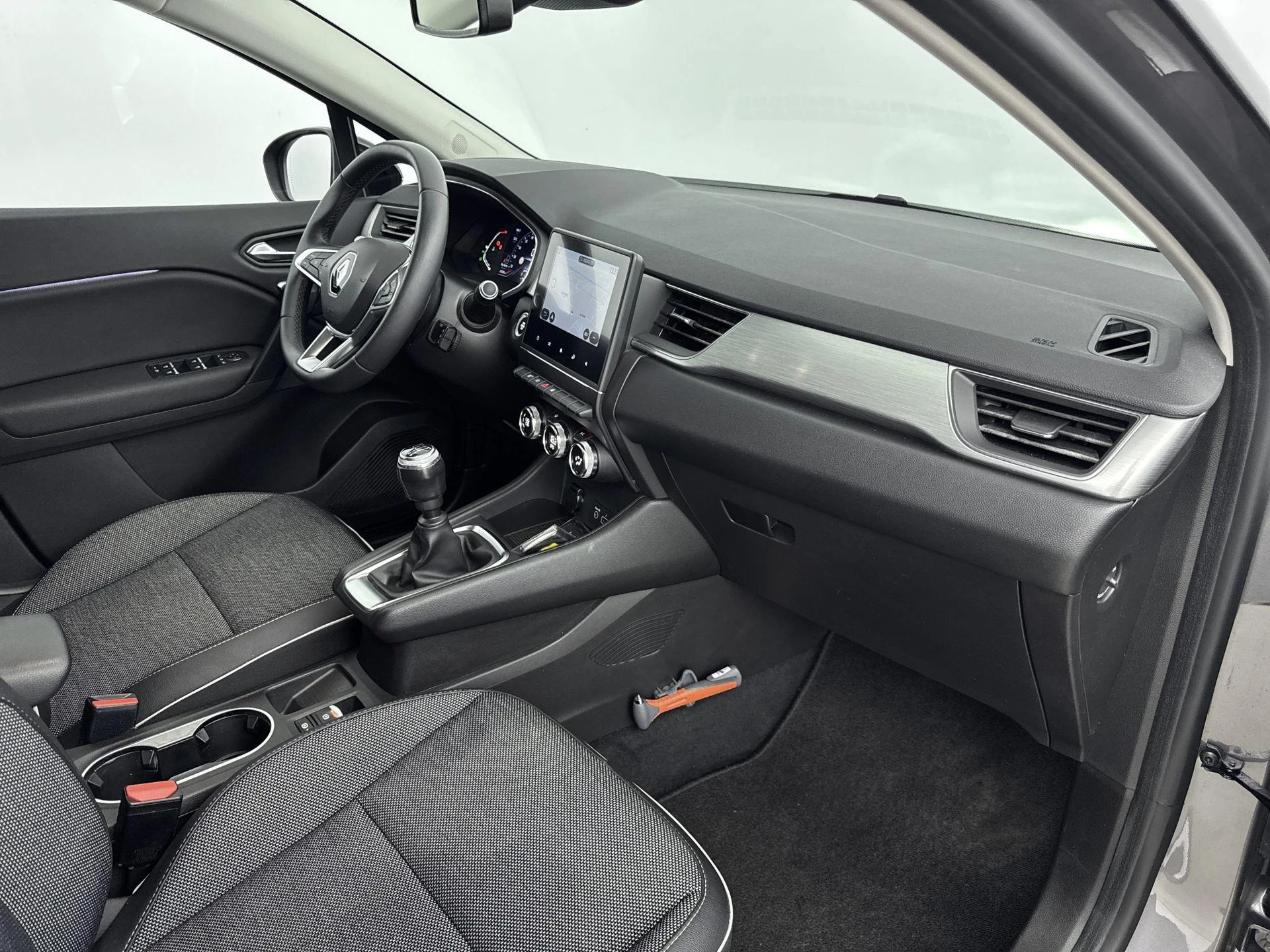 Renault-Captur-image-16
