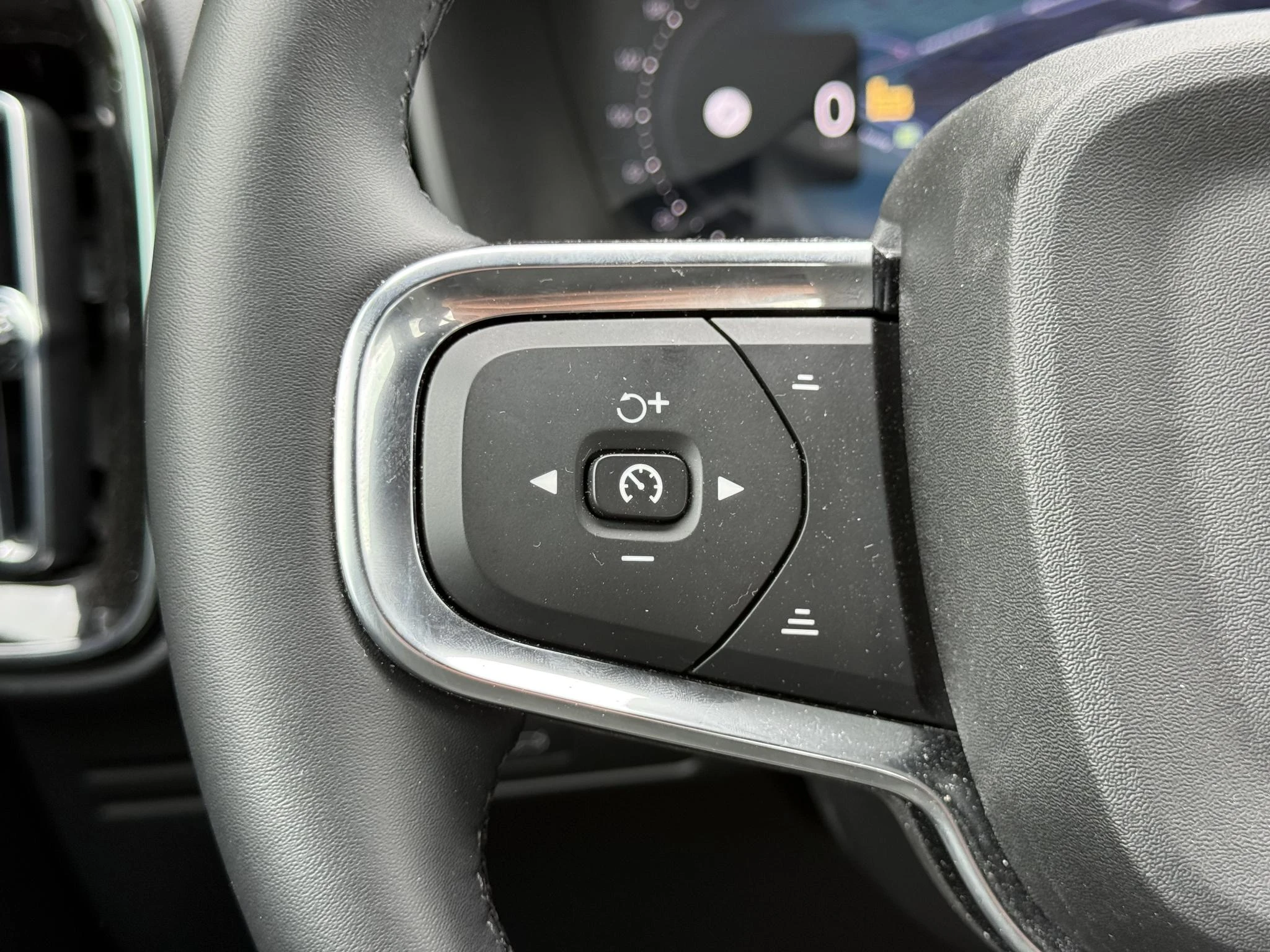 Volvo XC40 B4 Plus Dark Trekhaak Aut.