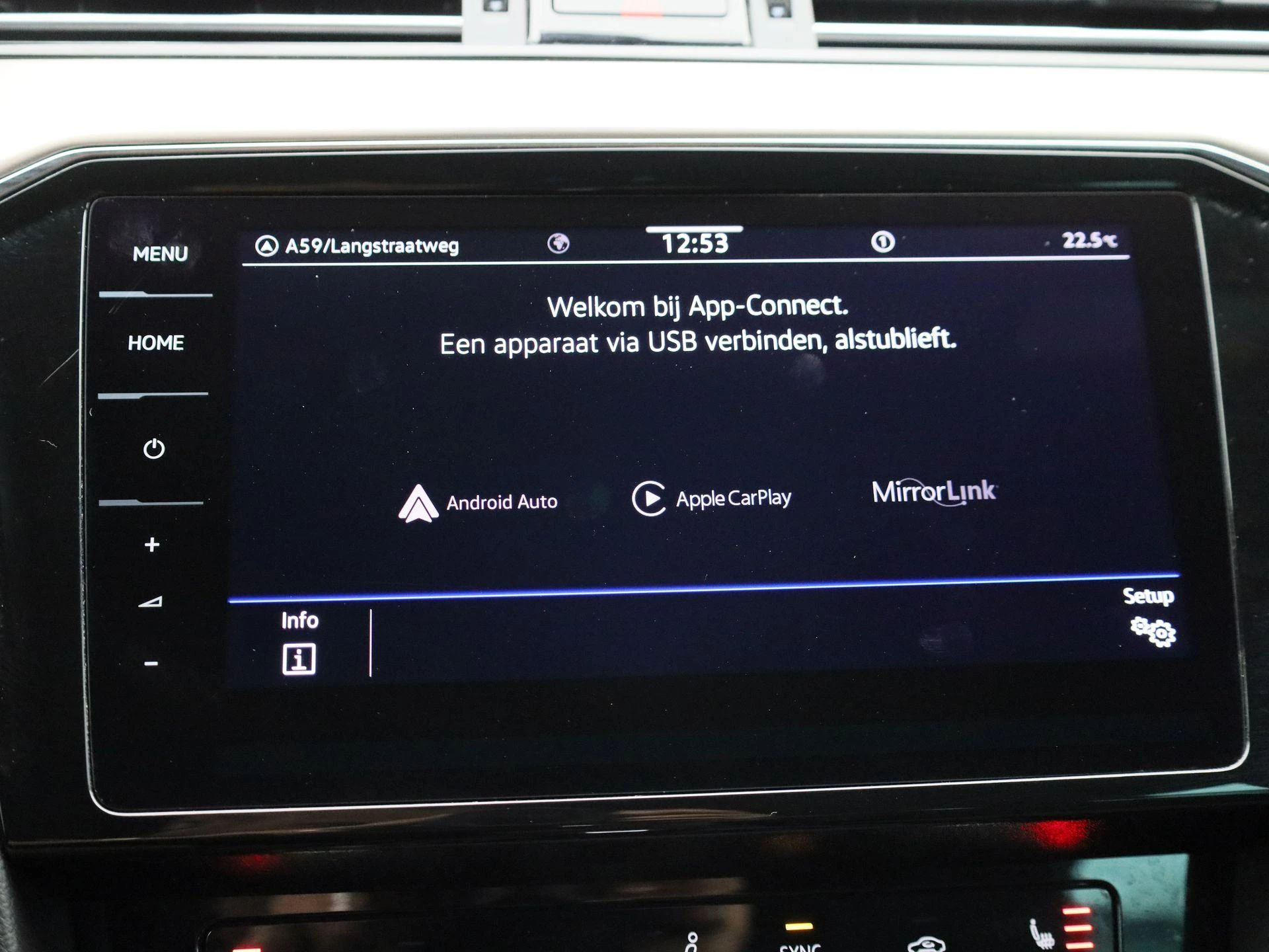 Volkswagen-Passat-image-23