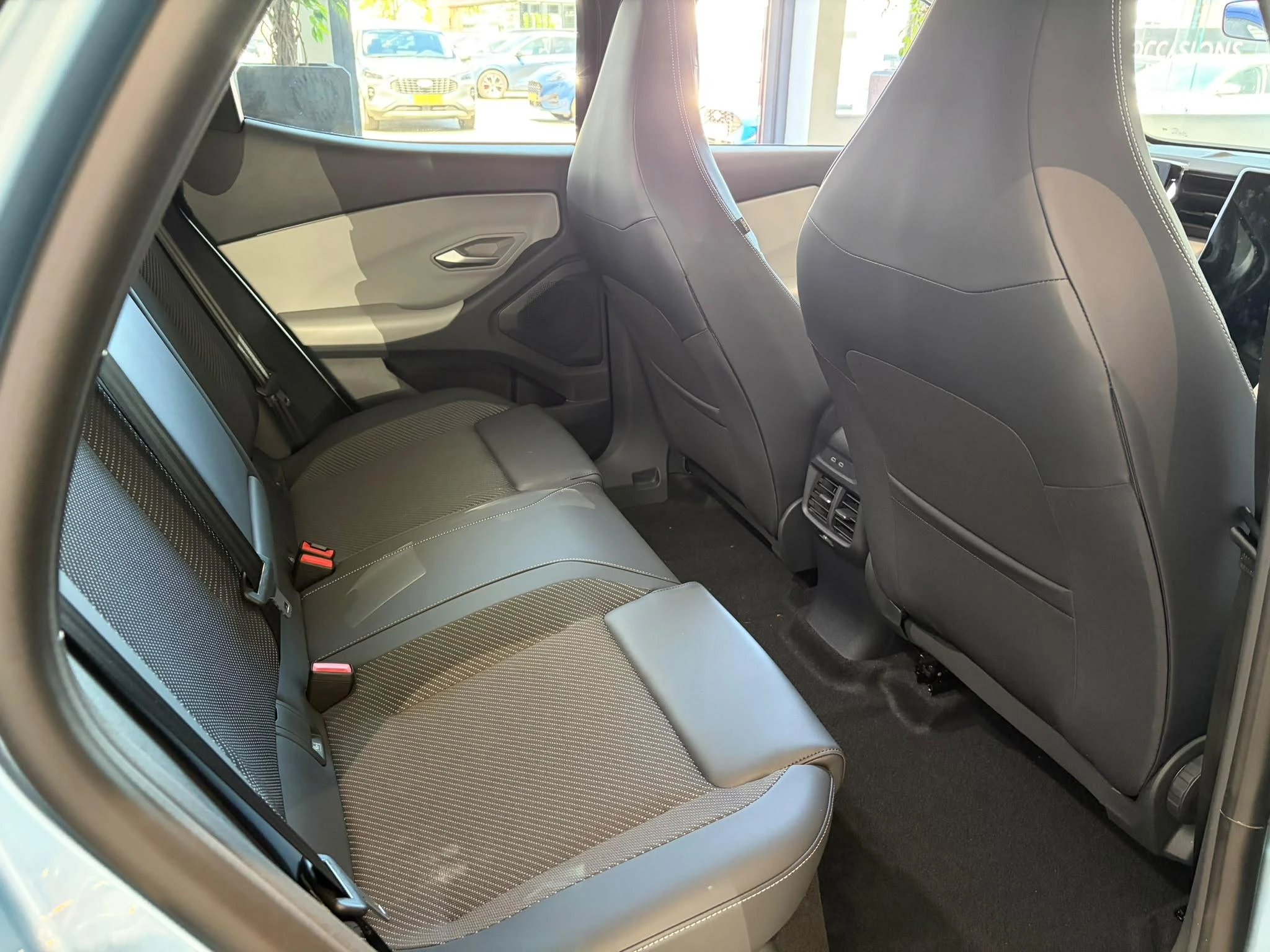 Ford-Explorer-image-23