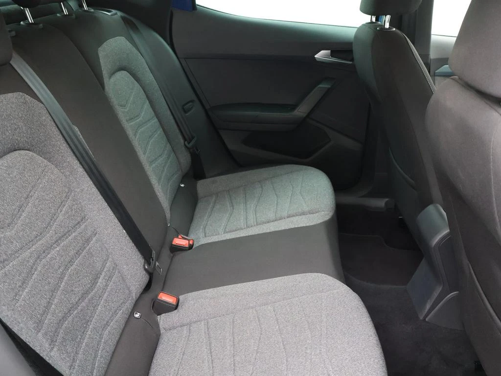 SEAT-Arona-image-9
