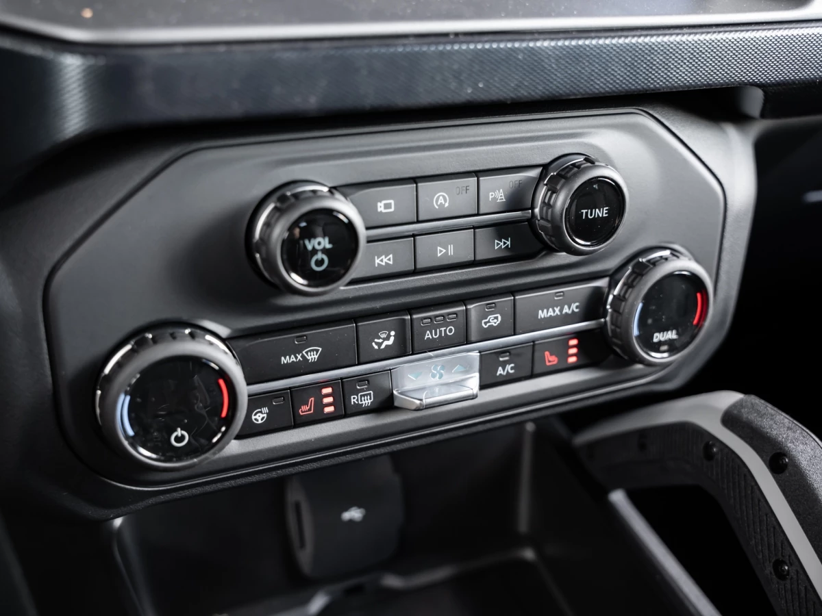 Ford-Bronco-image-11