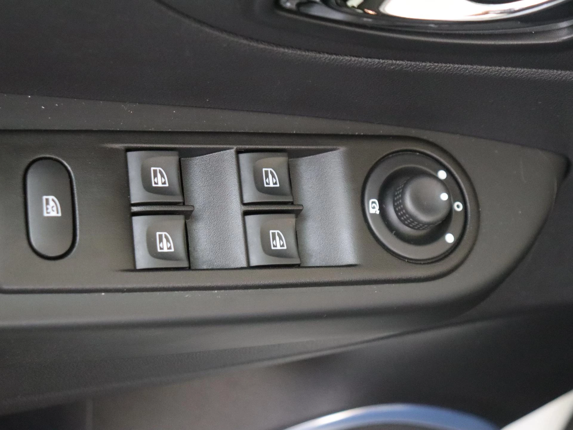 Renault-Captur-image-23