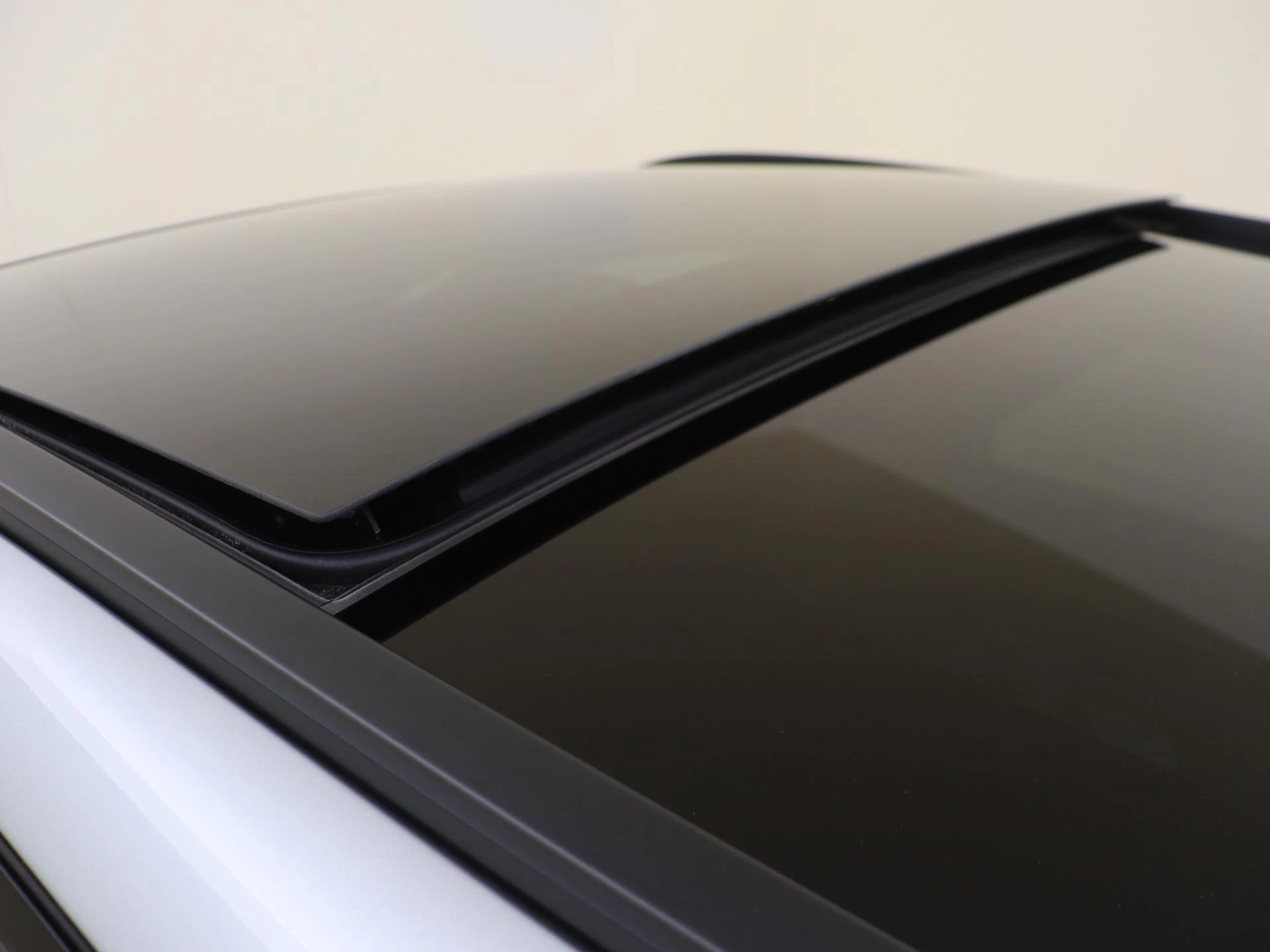 Mercedes-Benz-E-Klasse-image-33