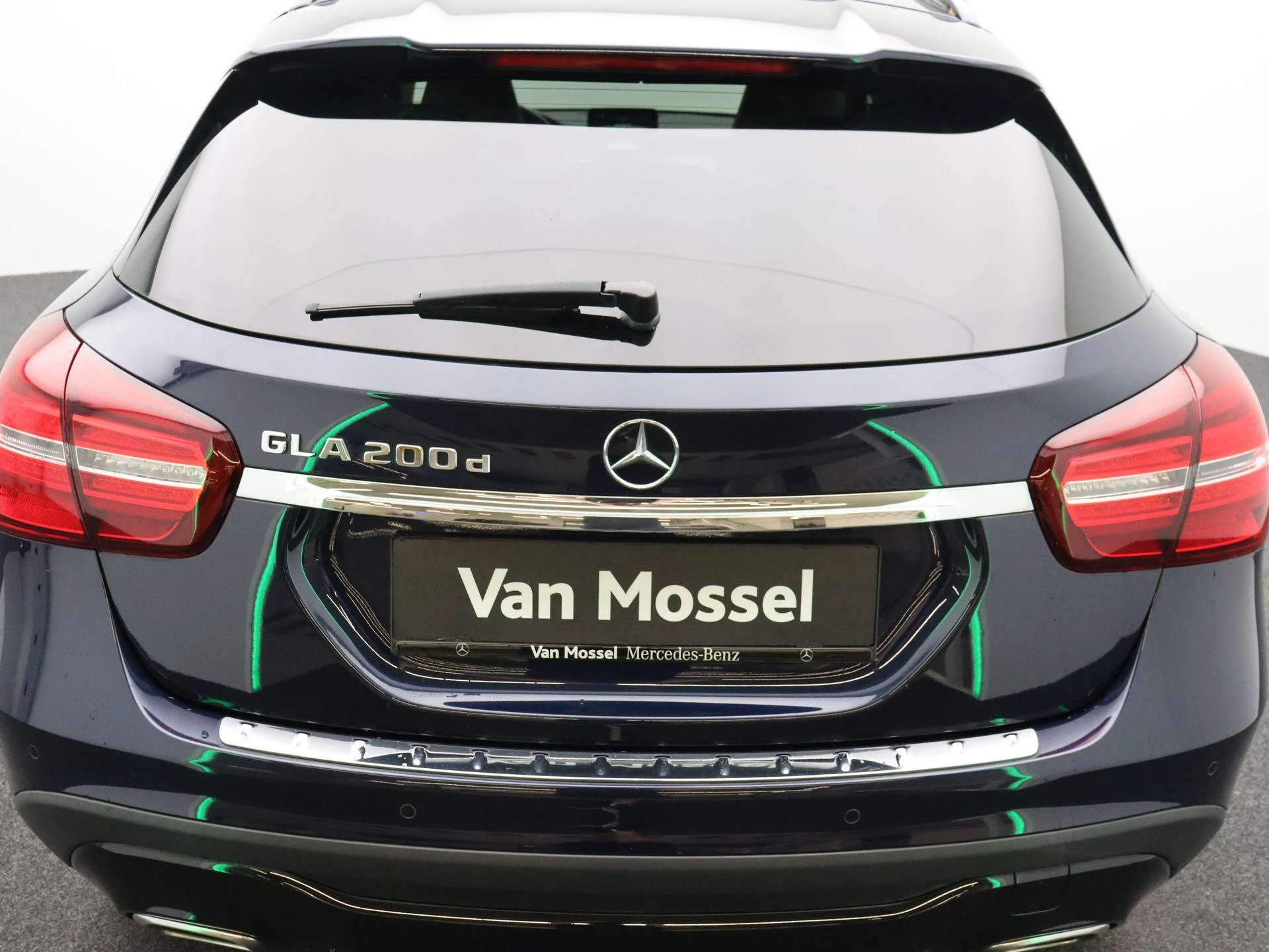 Mercedes-Benz GLA 200 d Business Solution + LED + AUTO AIRCO + CAMERA +