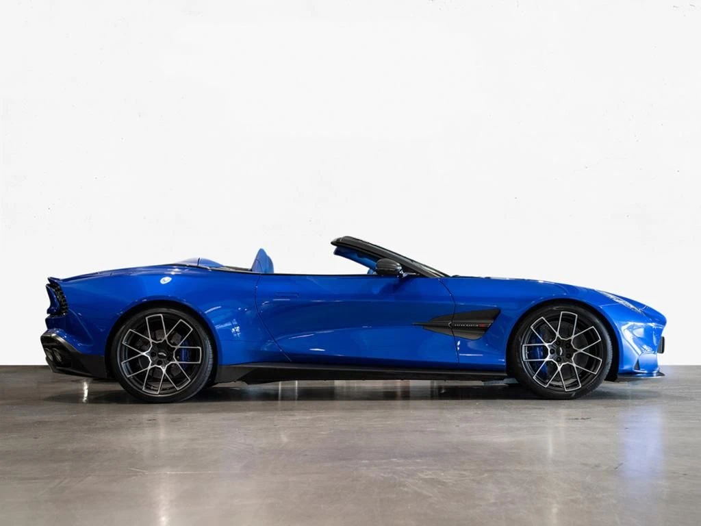 Aston Martin-Vanquish-image-15