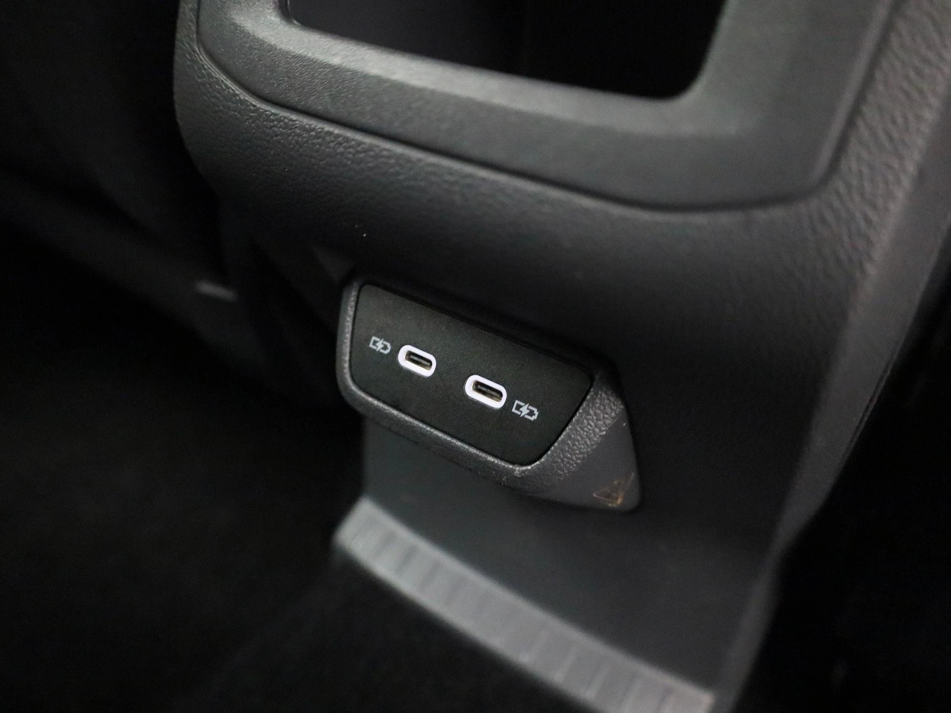 Volkswagen-T-Cross-image-32