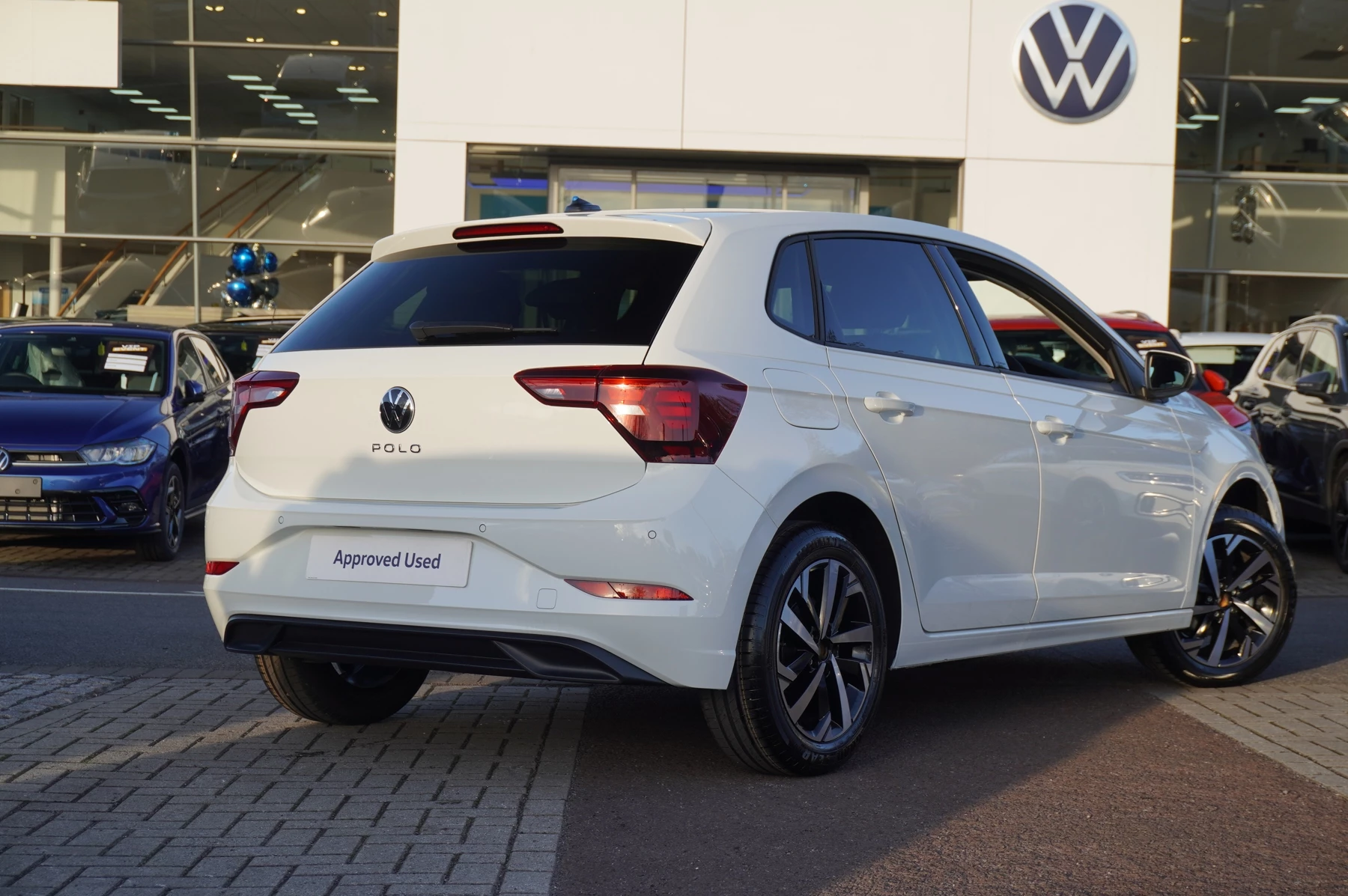 Volkswagen-Polo-image-12